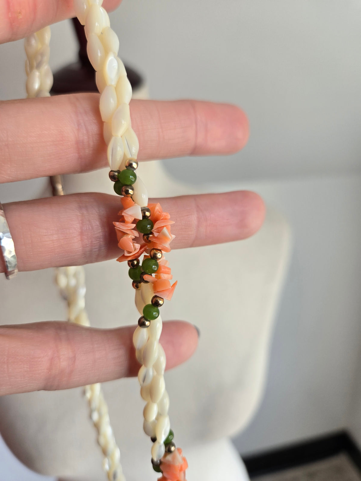 Vintage Mother of Pearl Floral Twisted Necklace