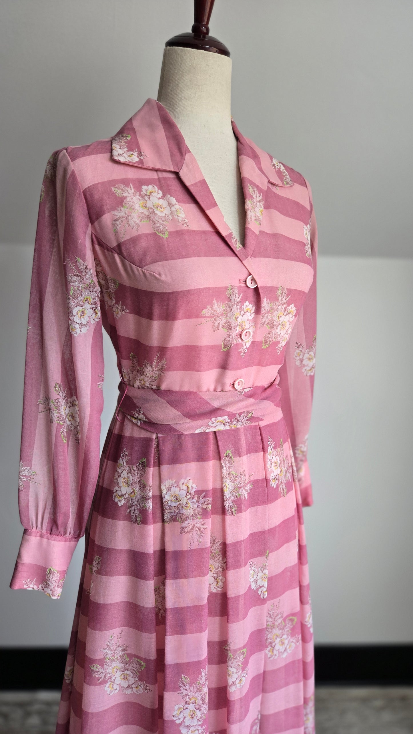 Solo San Francisco 1970s Floral and Stripes Dress - Small/XS