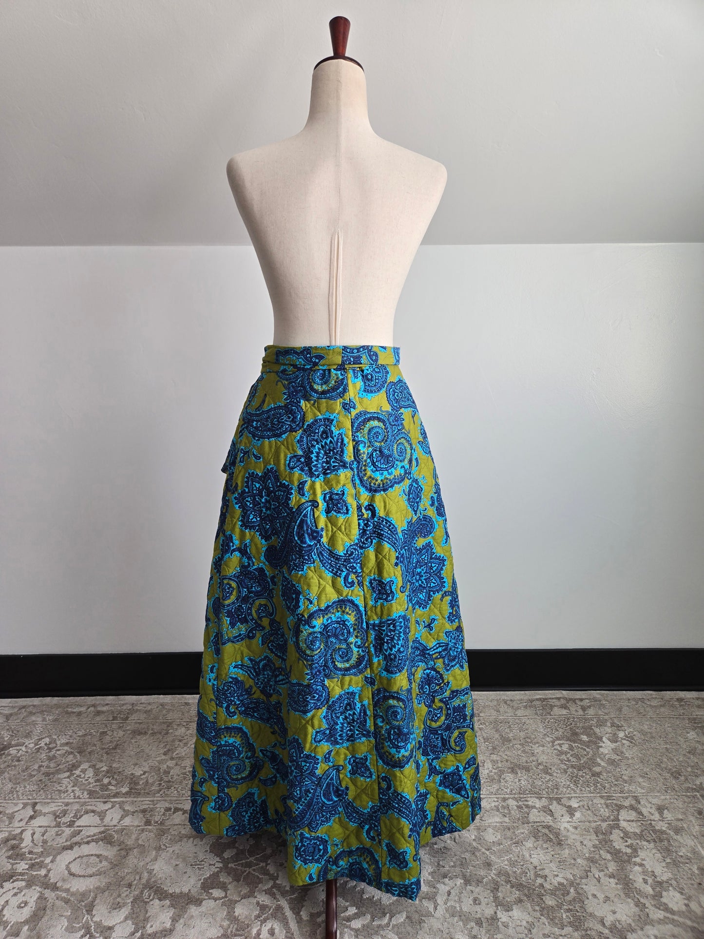Vintage 1970s Quilted Wrap Skirt - W28"+