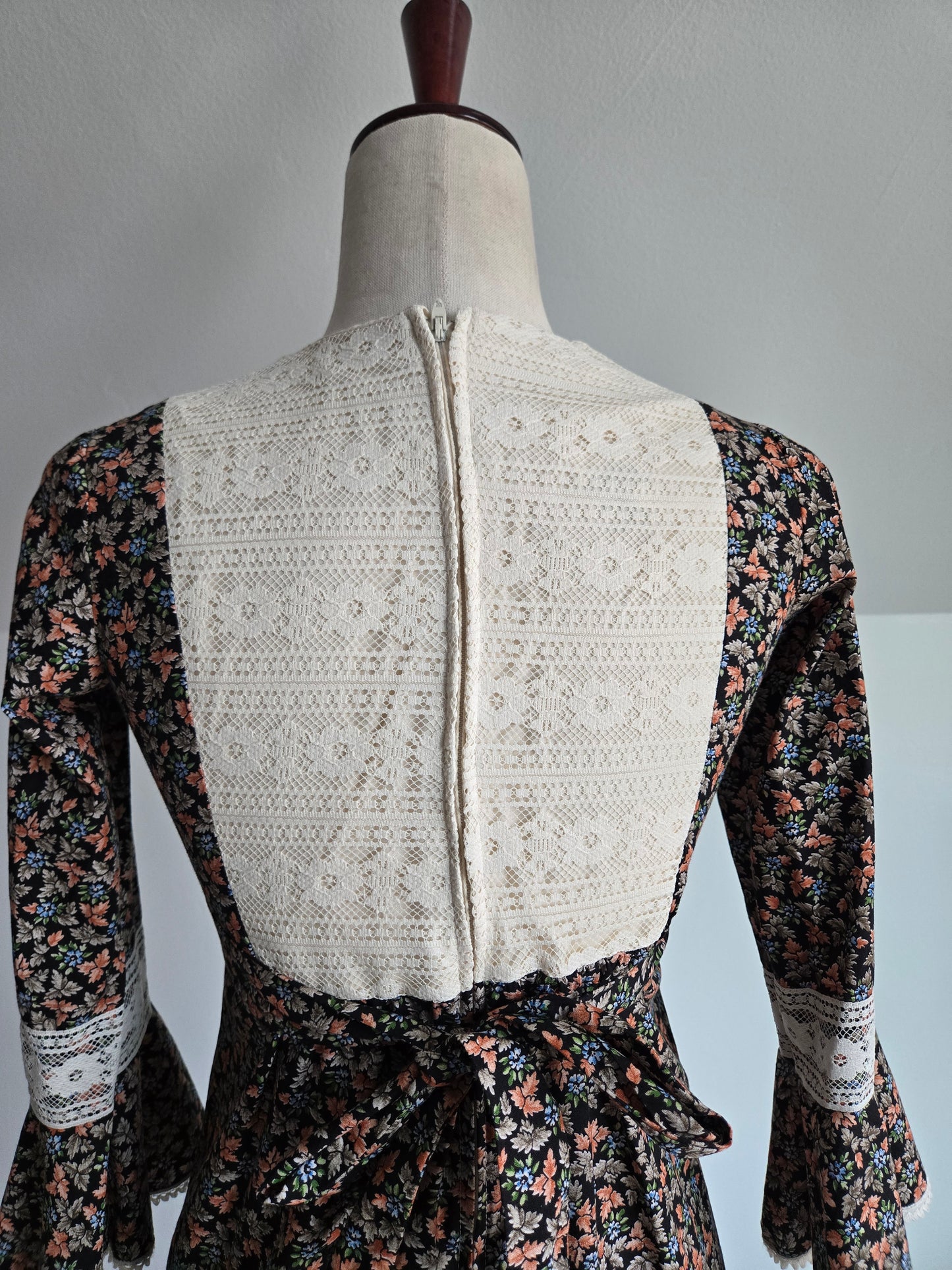 Wendy Bird Vintage 1960s Prairie Dress With Lace Bib - XS/S