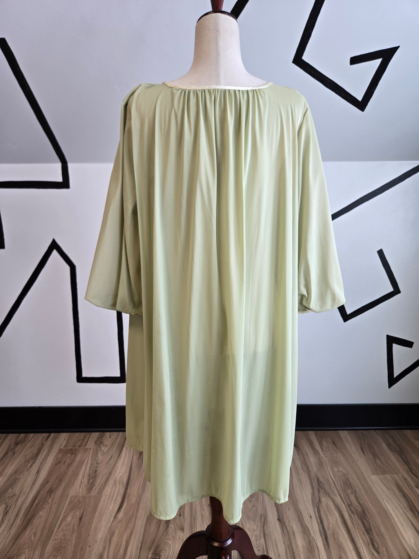 Carol Brent Vintage 60s Chiffon Light Green House Coat - medium