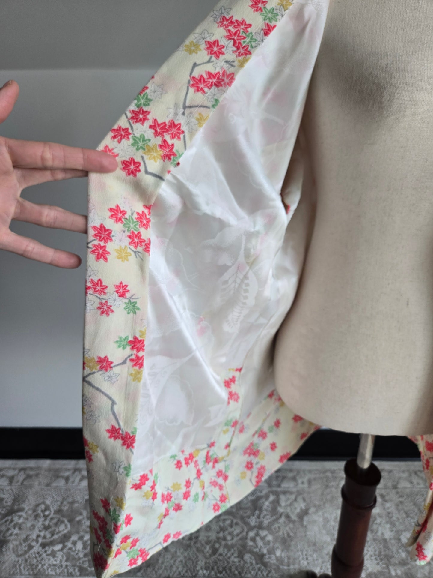 Authentic Silk Japanese Short Kimono - L/XL