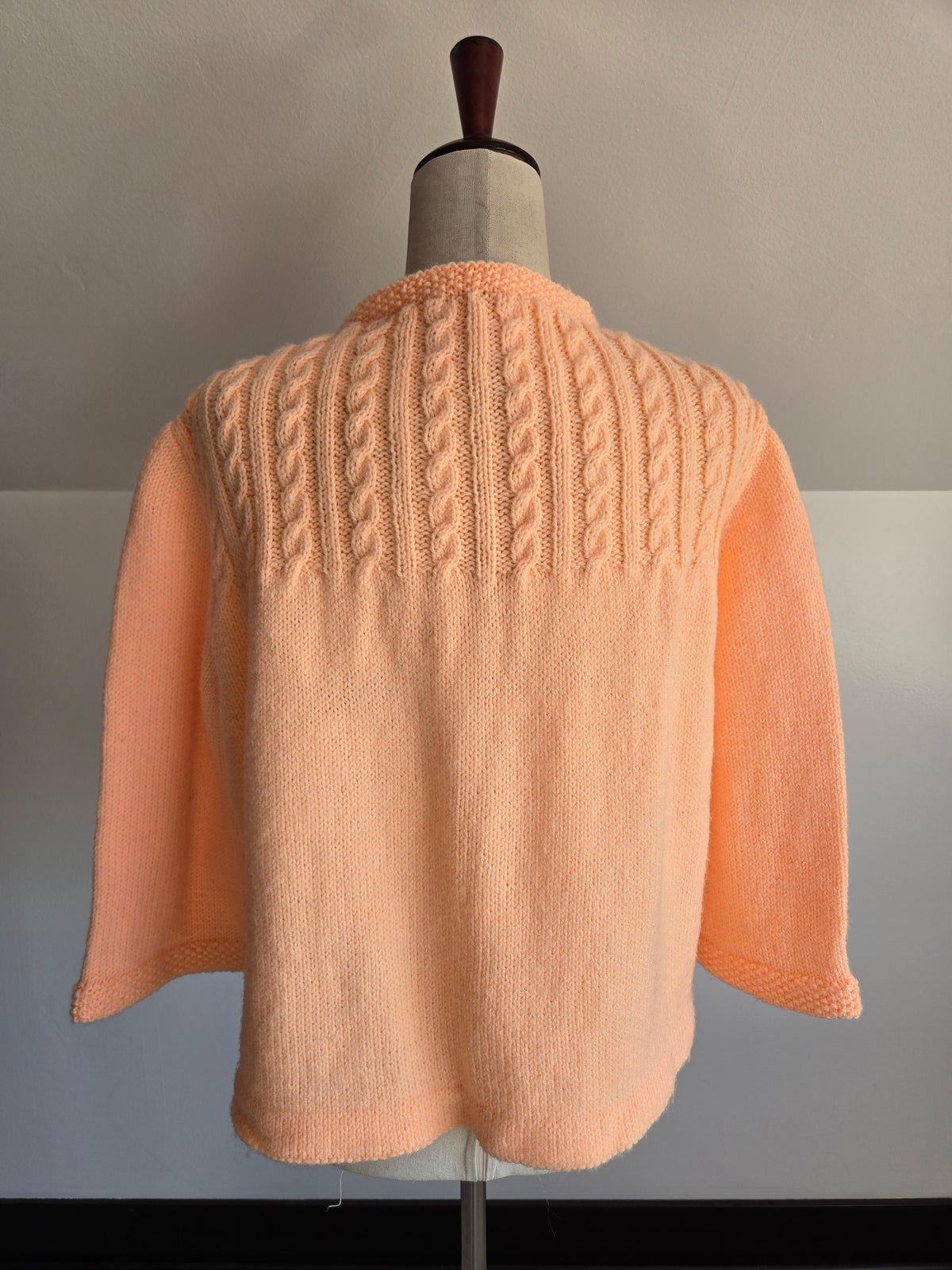 Vintage 1960s Peachy Pink Hand Made Cropped Cardigan - L/XL
