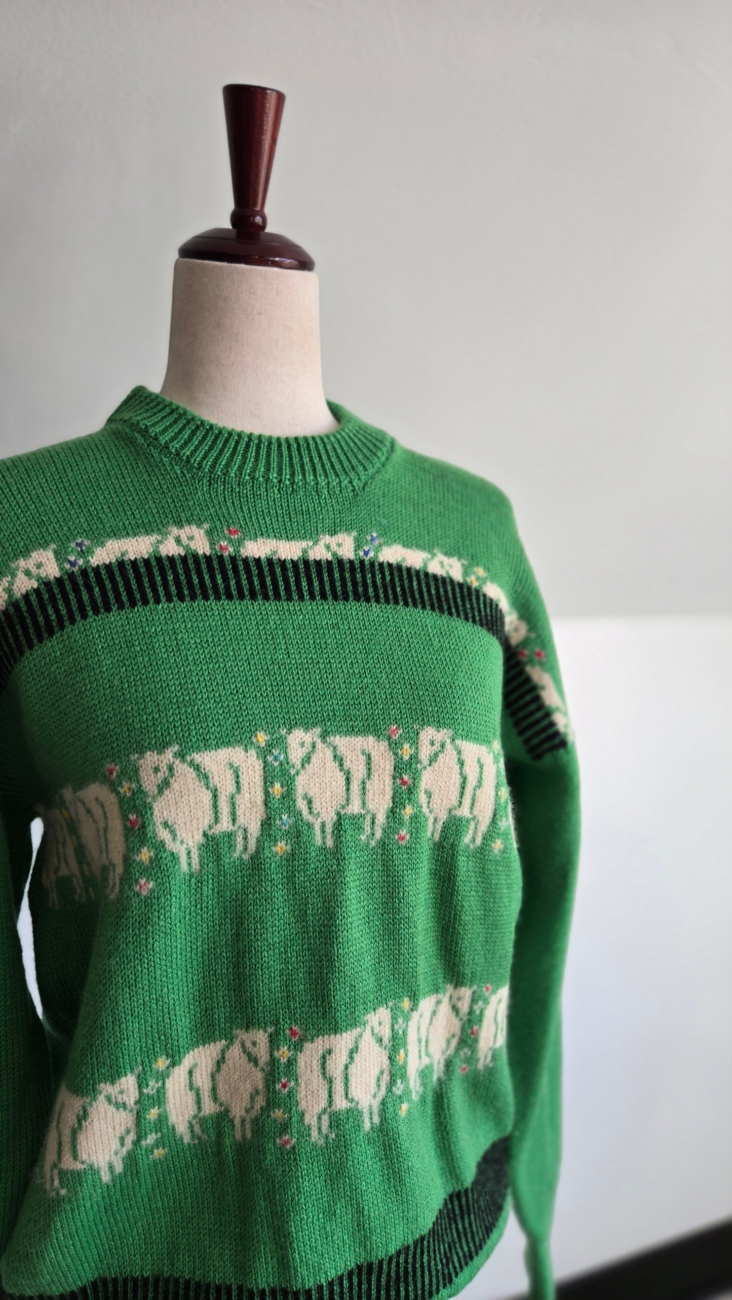 Vintage Traditional Co Kerry Irish Wool Sweater with Sheep - Medium