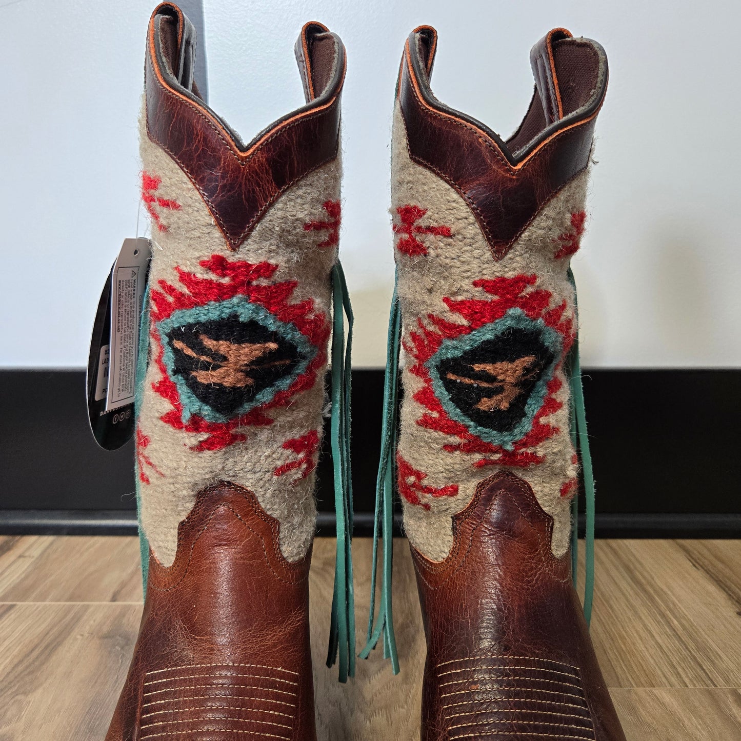 Laredo NWT Western Tapestry and Leather Boots