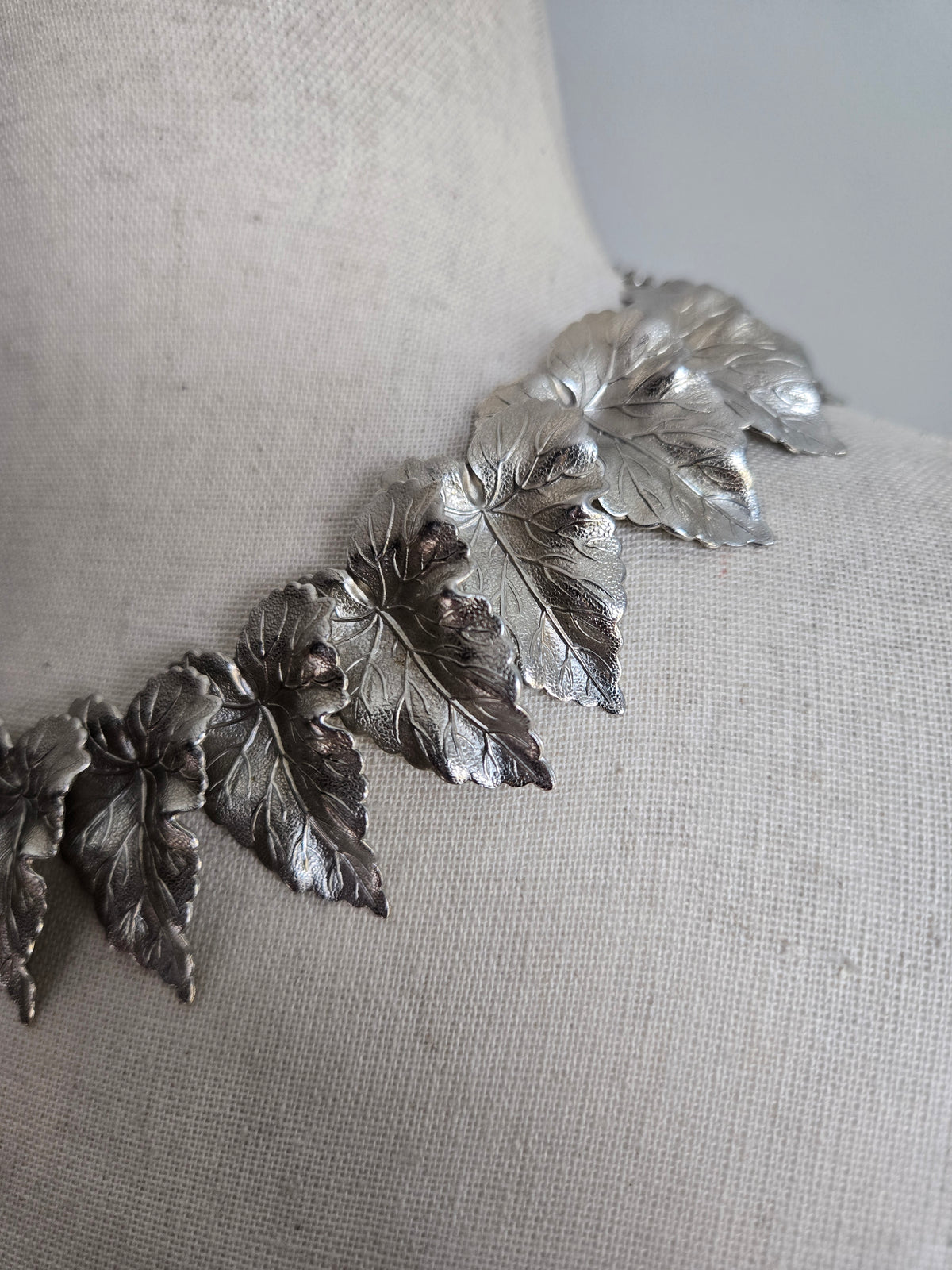 Vintage Intricate Silver Leaf Necklace