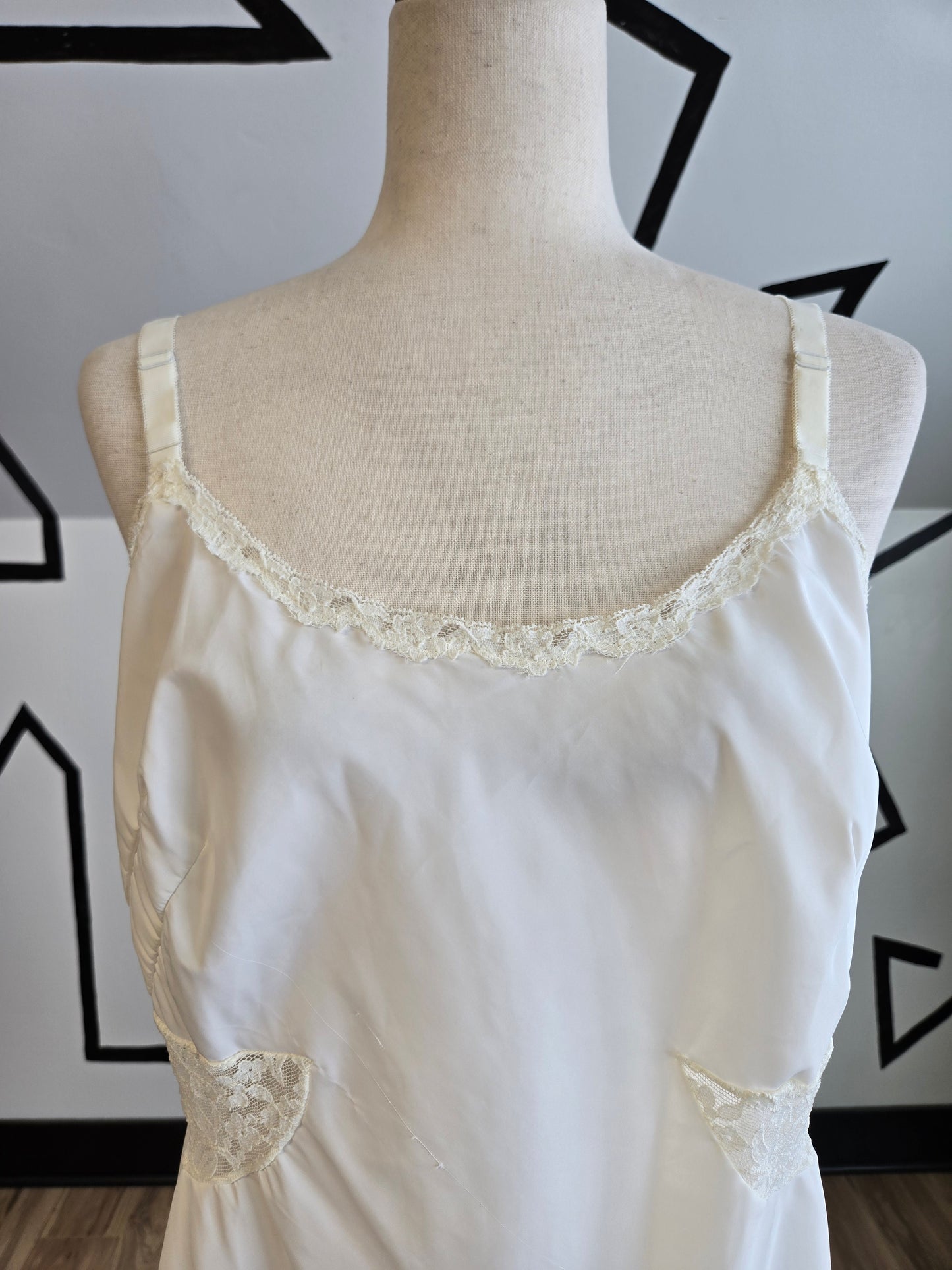 Barbizon Vintage 70s White Taffeta Slip Dress with Ivory Mesh Inserts - large