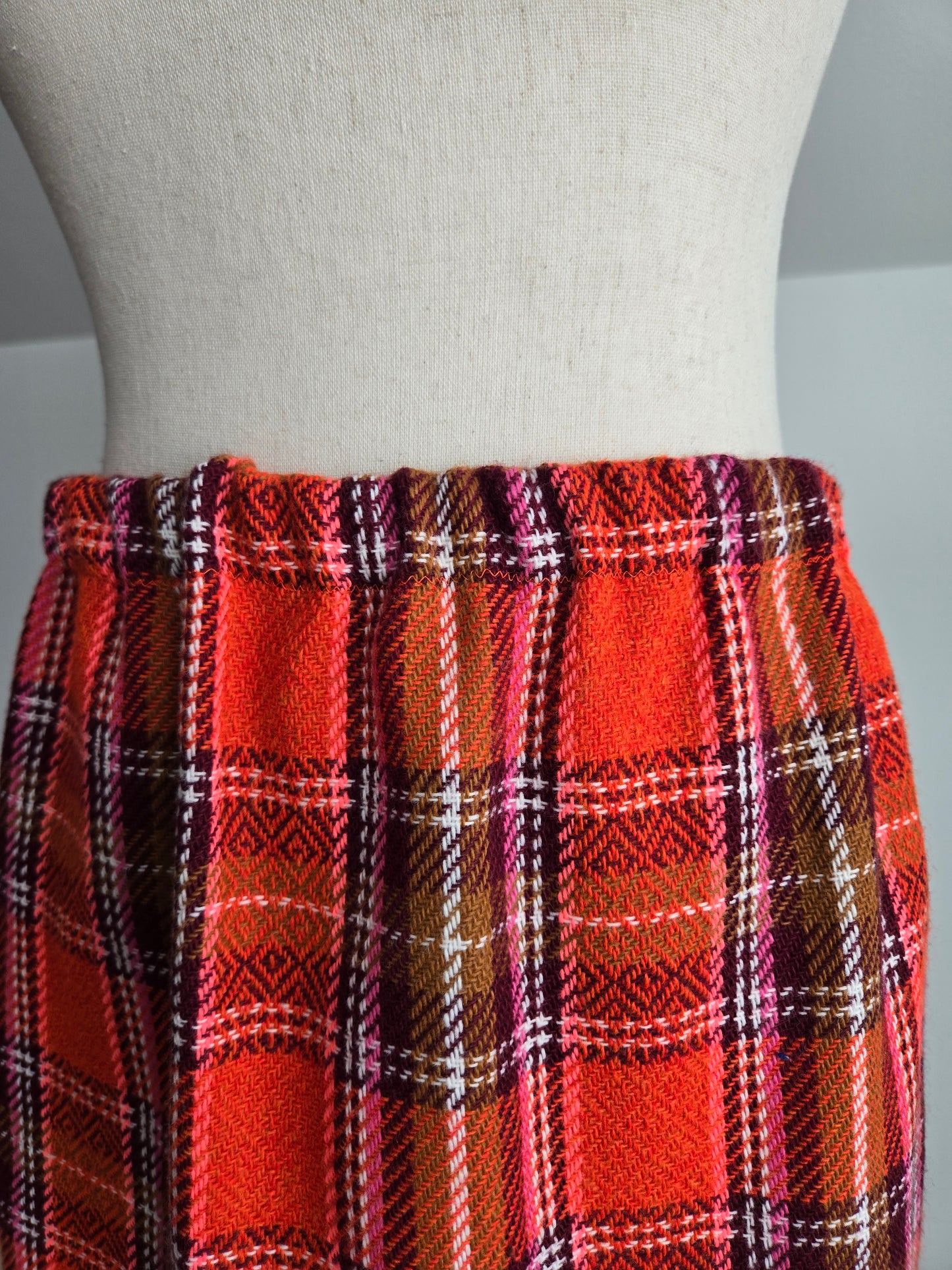 Vintage 70s Polyknit Plaid Skirt - W28-34"