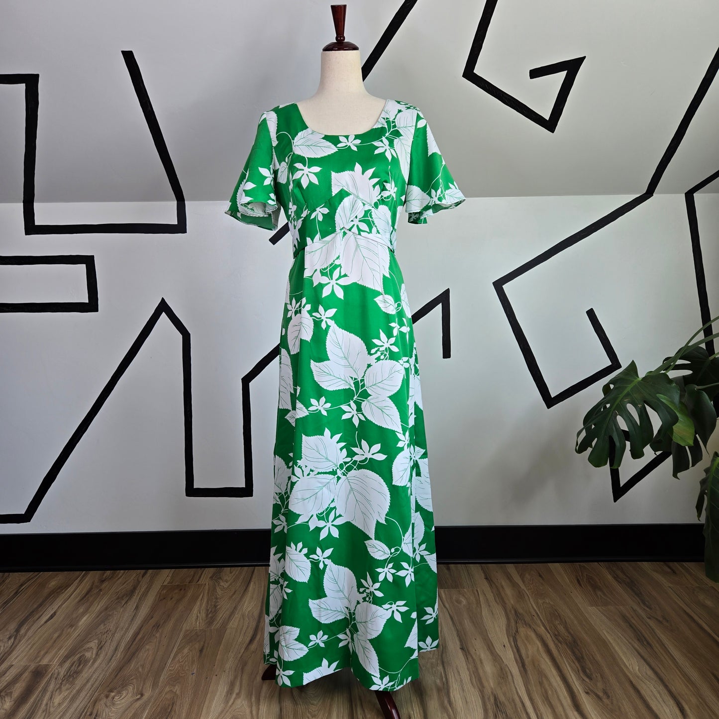 Hawaii Nei Honolulu Vintage 1960s Green and White Maxi Dress