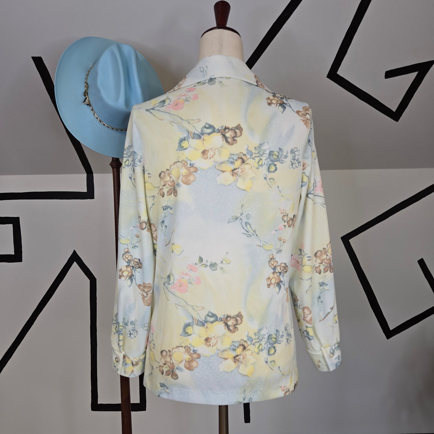 NPC Fashions Vintage 1960s Whimsical Floral Top - medium/large