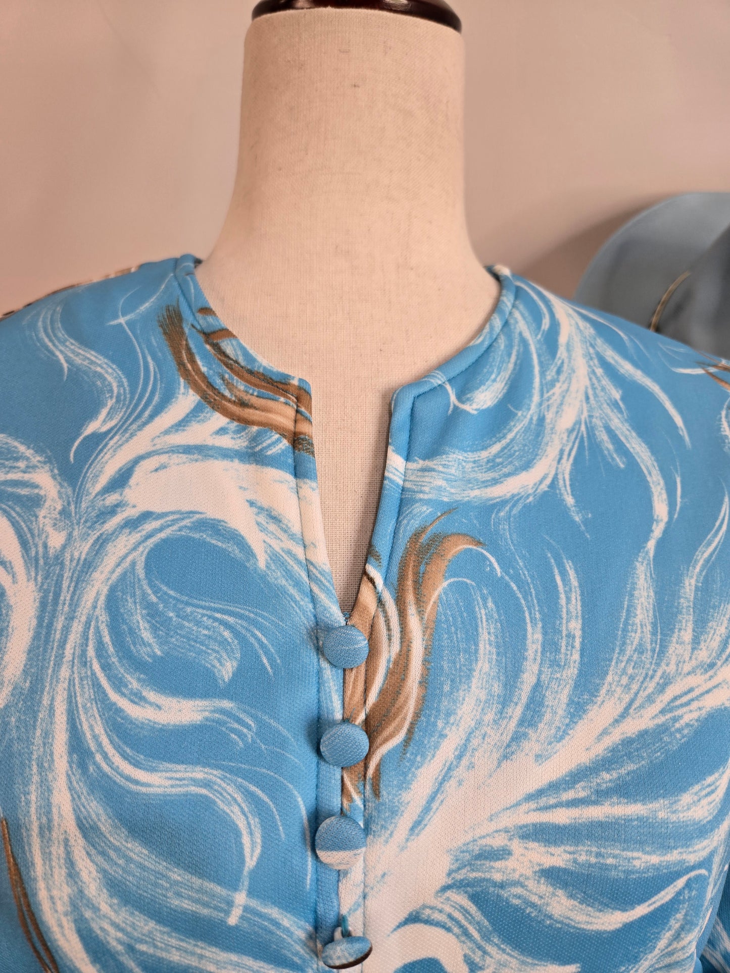 Sears Vintage 60s Blue Feather Print Dress - large