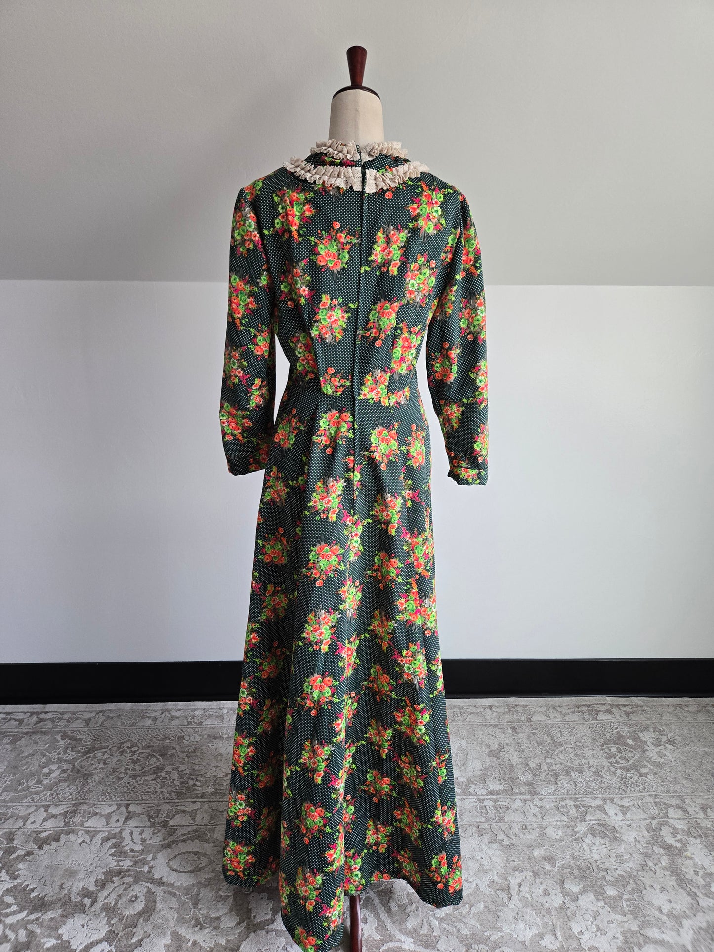 Vintage 1970s Green Floral Flower Power and Lace Maxi Dress - Medium