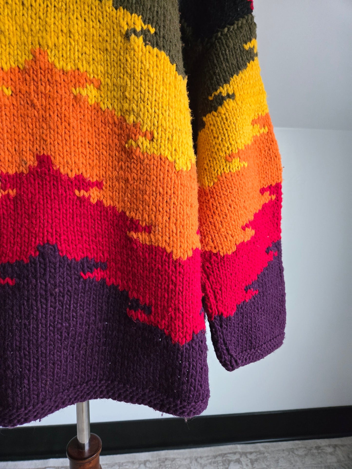 Otavalo Hand Knit Wool Rainbow Tree Native American for Outdoor Men Sweater - Large