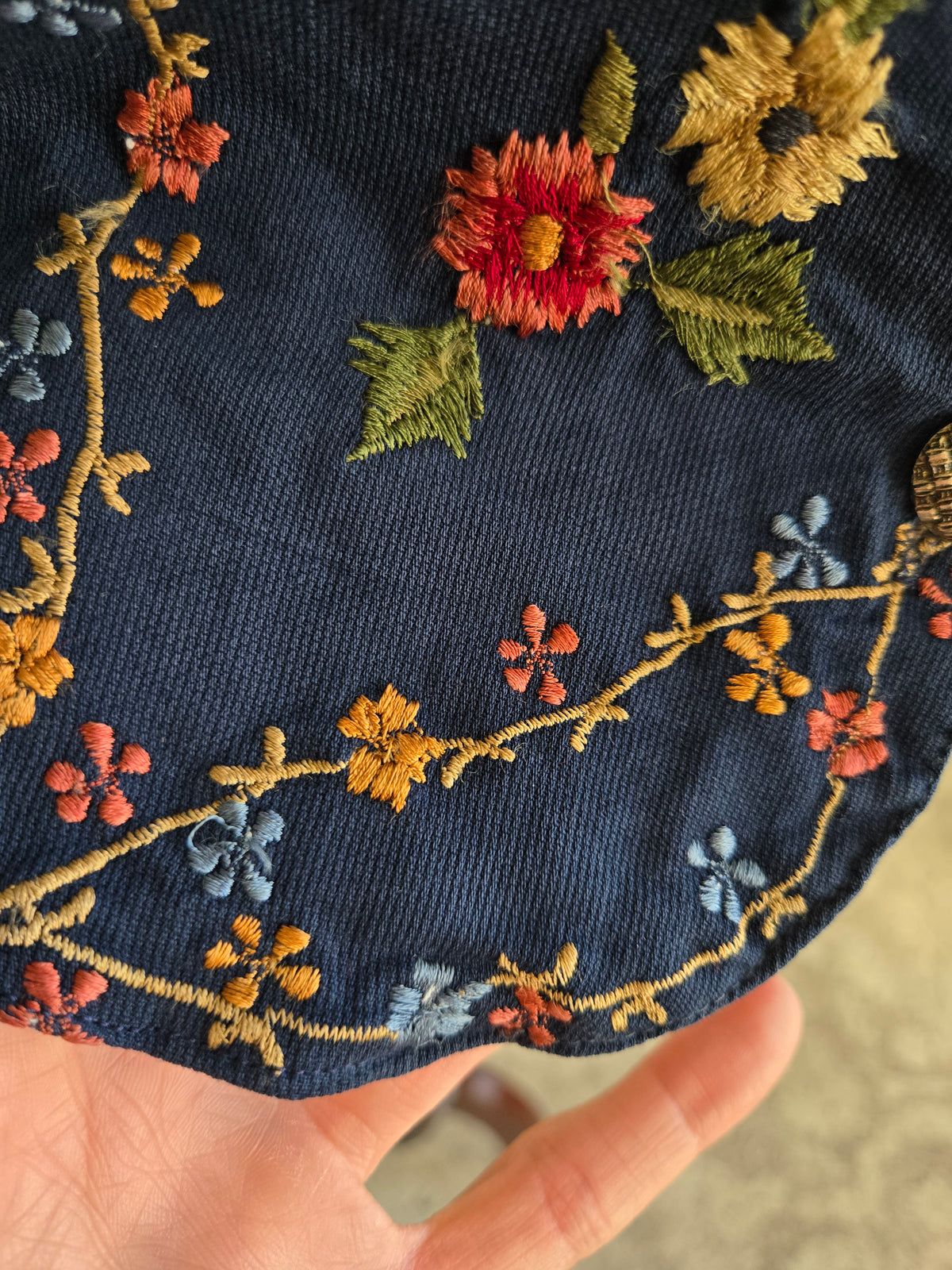 Casual Corner 90s Floral Embroidered Vest - M/L
