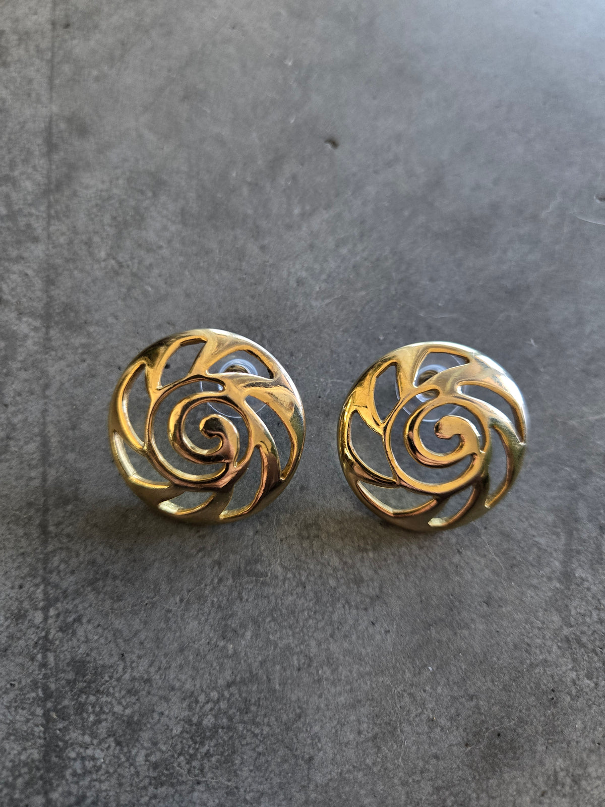 Vintage Gold Tone Sun Swirl Earrings - Pierced