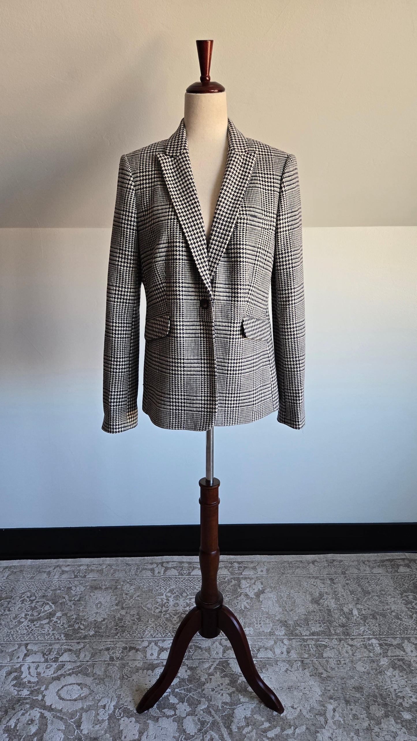 Boden British Tweed by Mallalieu's of Delph Houndstooth Wool Blazer - Medium