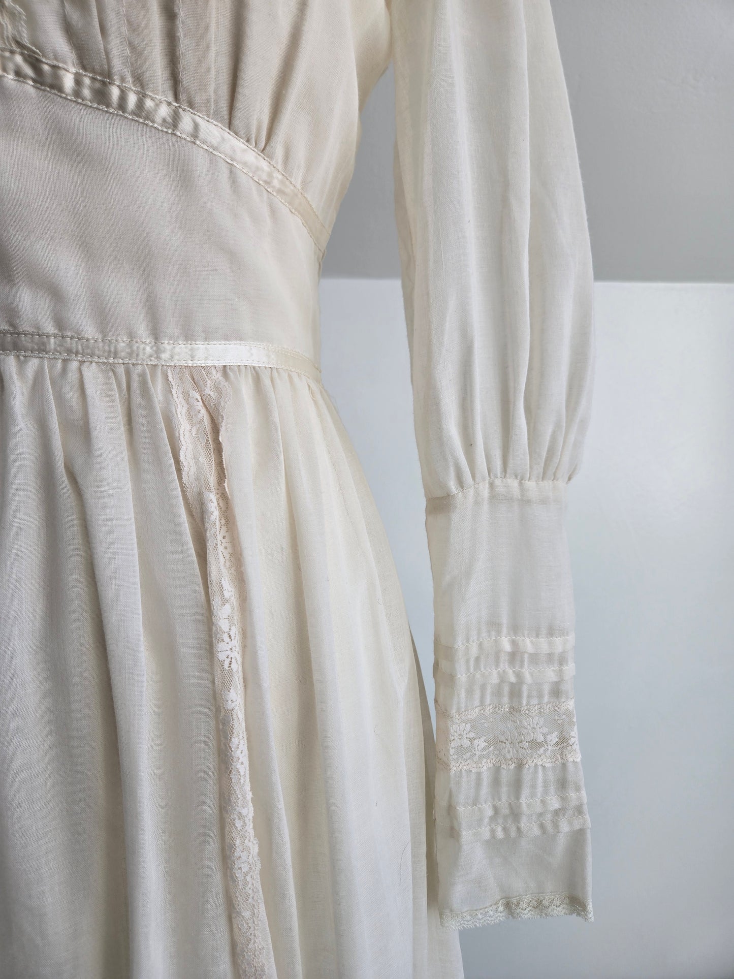 Gold Label Gunne Sax by Jessica San Freansisco Vintage 70s Lace Ethereal Dress - XS