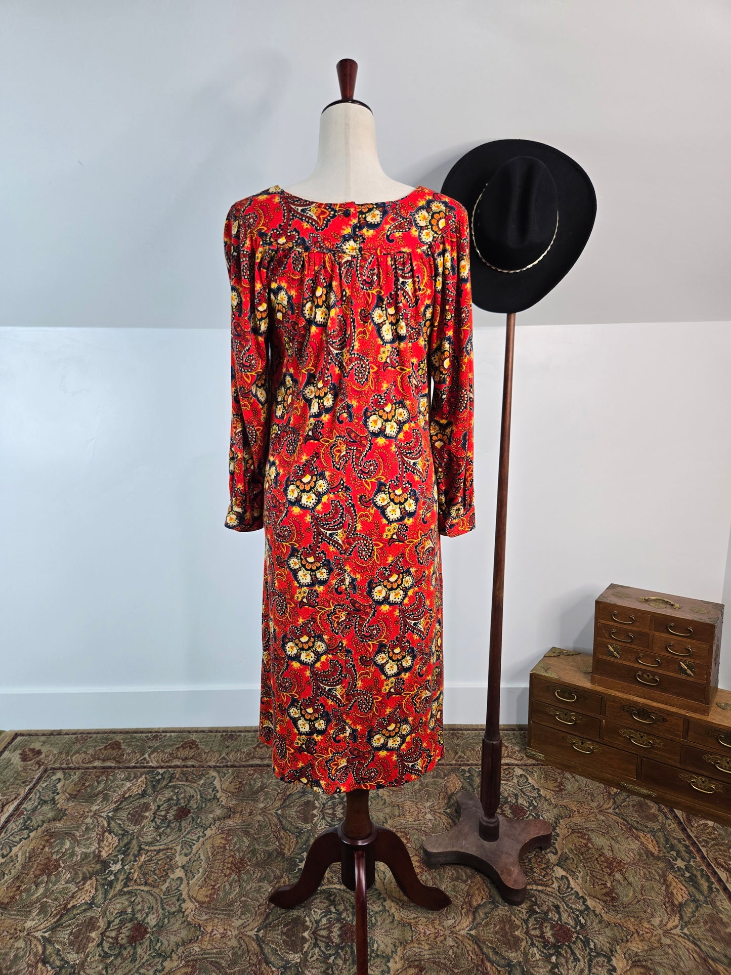 Vintage 70s Lightweight Acrylic Barkcloth Dress - medium