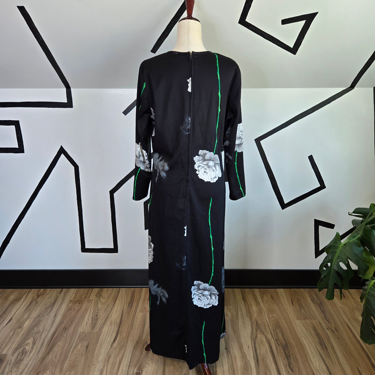 Lady Blair Vintage 1970s Black Goth Aesthetic Dress with White Upside Down Roses - Large/XL