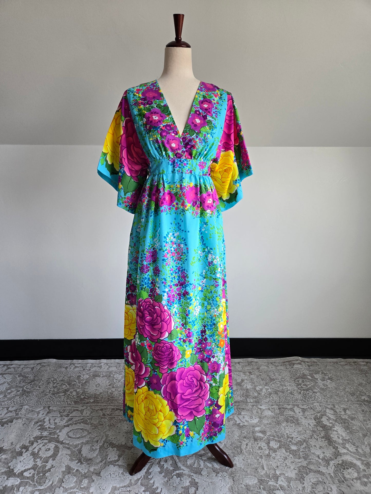Hilo Hattie by Evelyn Margolis Vintage 70s Flower Power Dress - Small