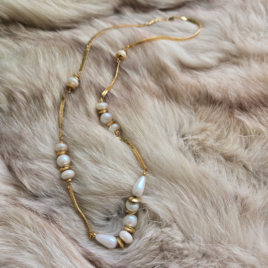 Vintage Gold and Pearls Necklace