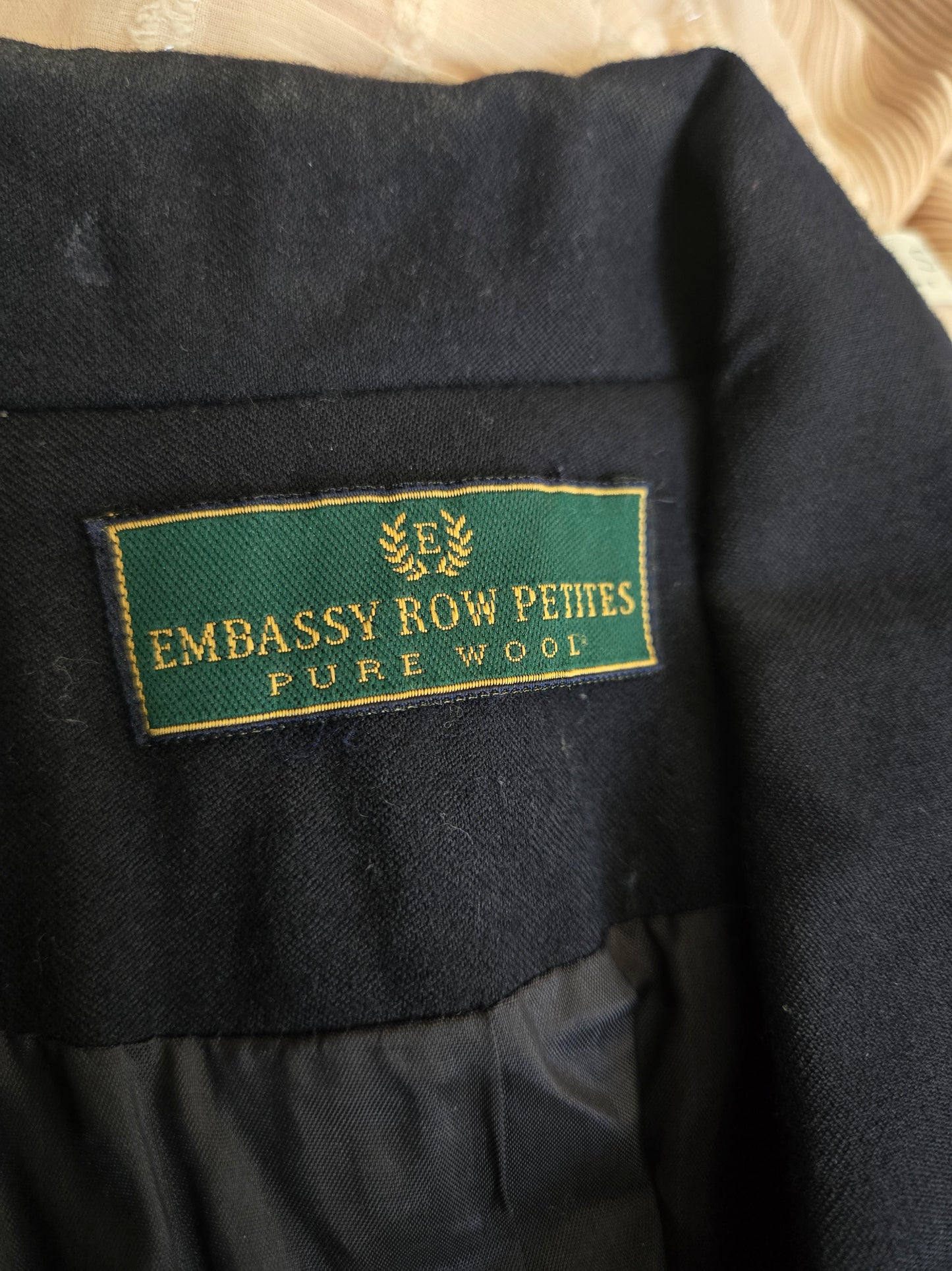 Embassy Row Vintage Pure Wool Navy Blazer with 3D Crest - Large