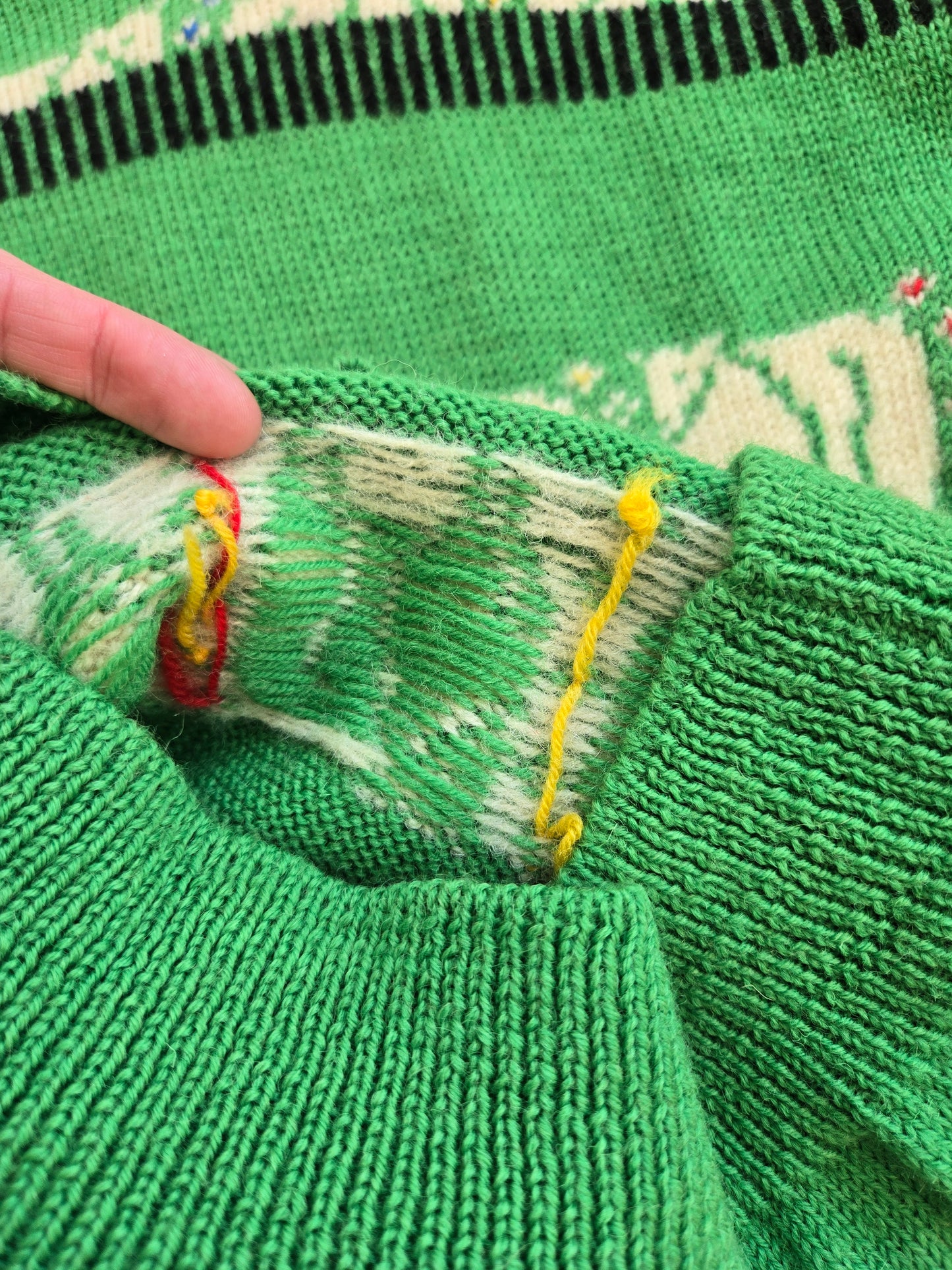 Vintage Traditional Co Kerry Irish Wool Sweater with Sheep - Medium