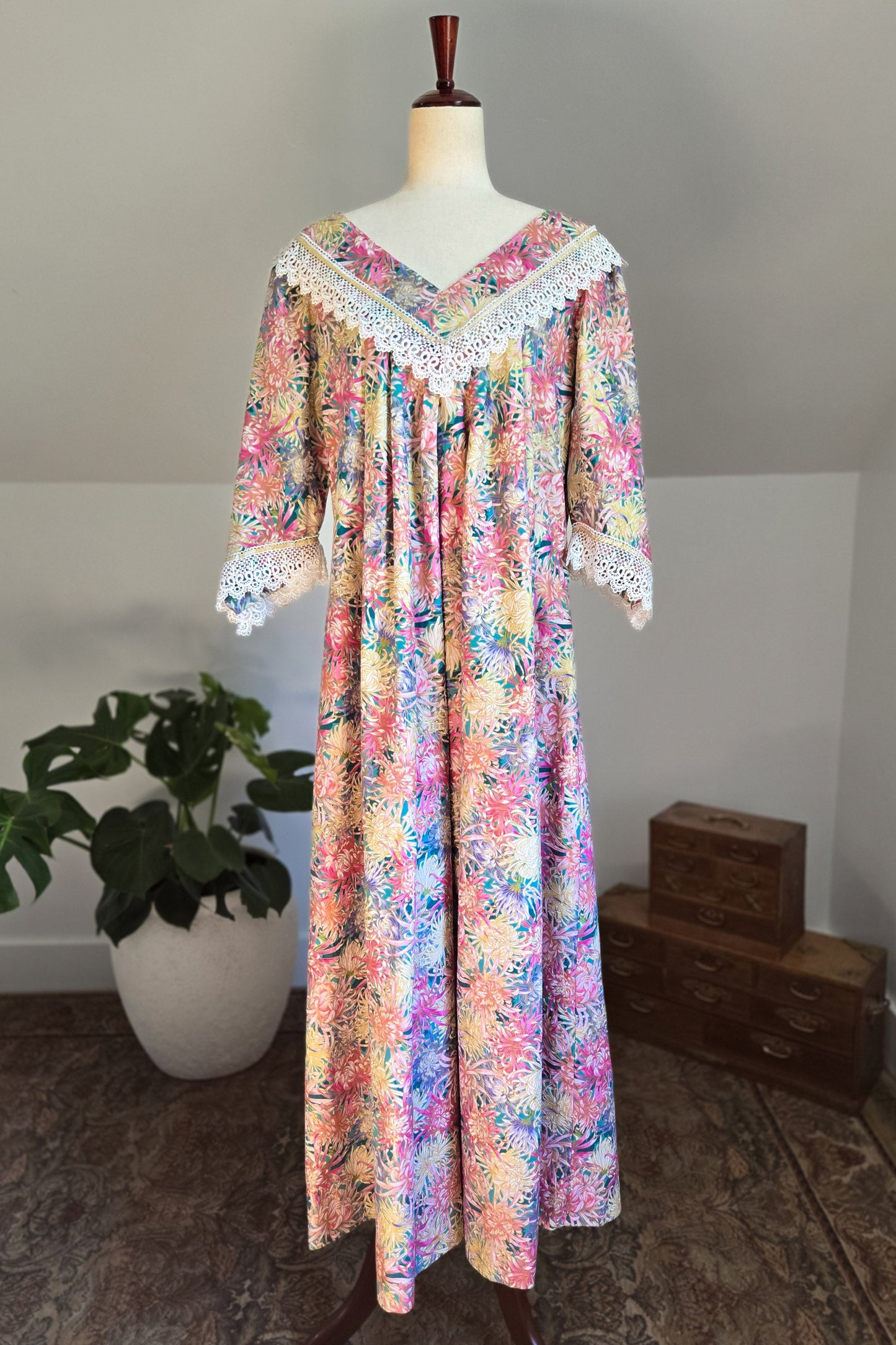 Vintage 1970s Handmade Cotton and Lace Maxi Housedress - large