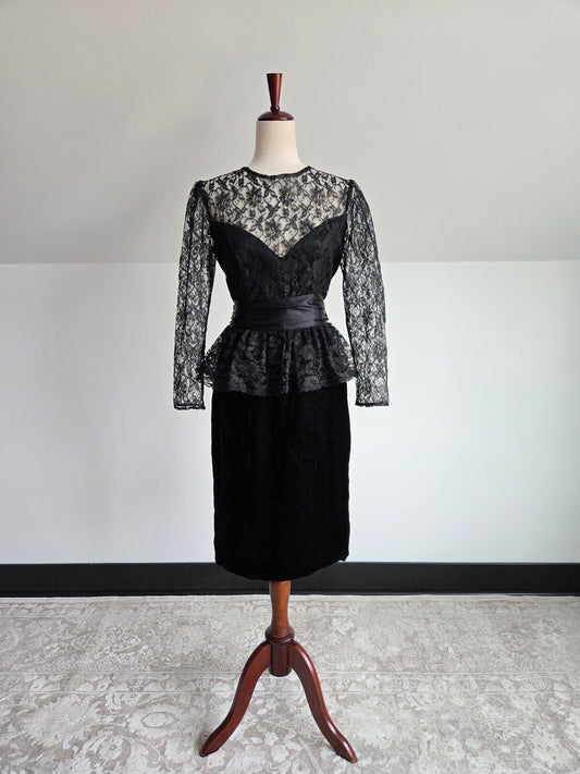 Gunne Sax Jessica McClintok Vintage 1980s Black Lace and Velvet Dress - S/M