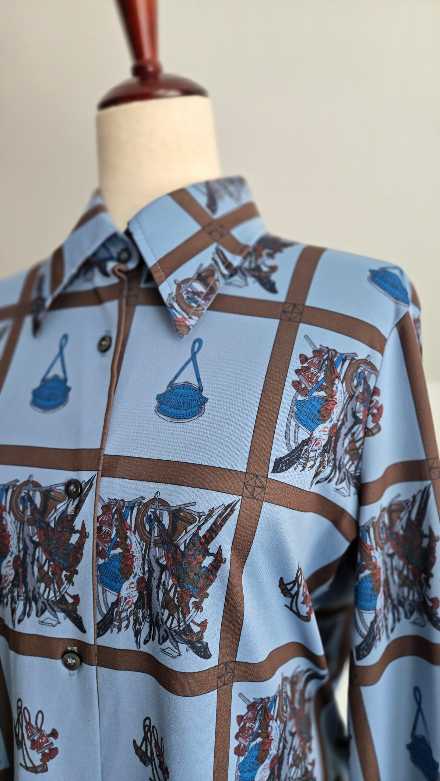 Lucky Tops by L&K Vintage Hunting Still Life Print Top - XL