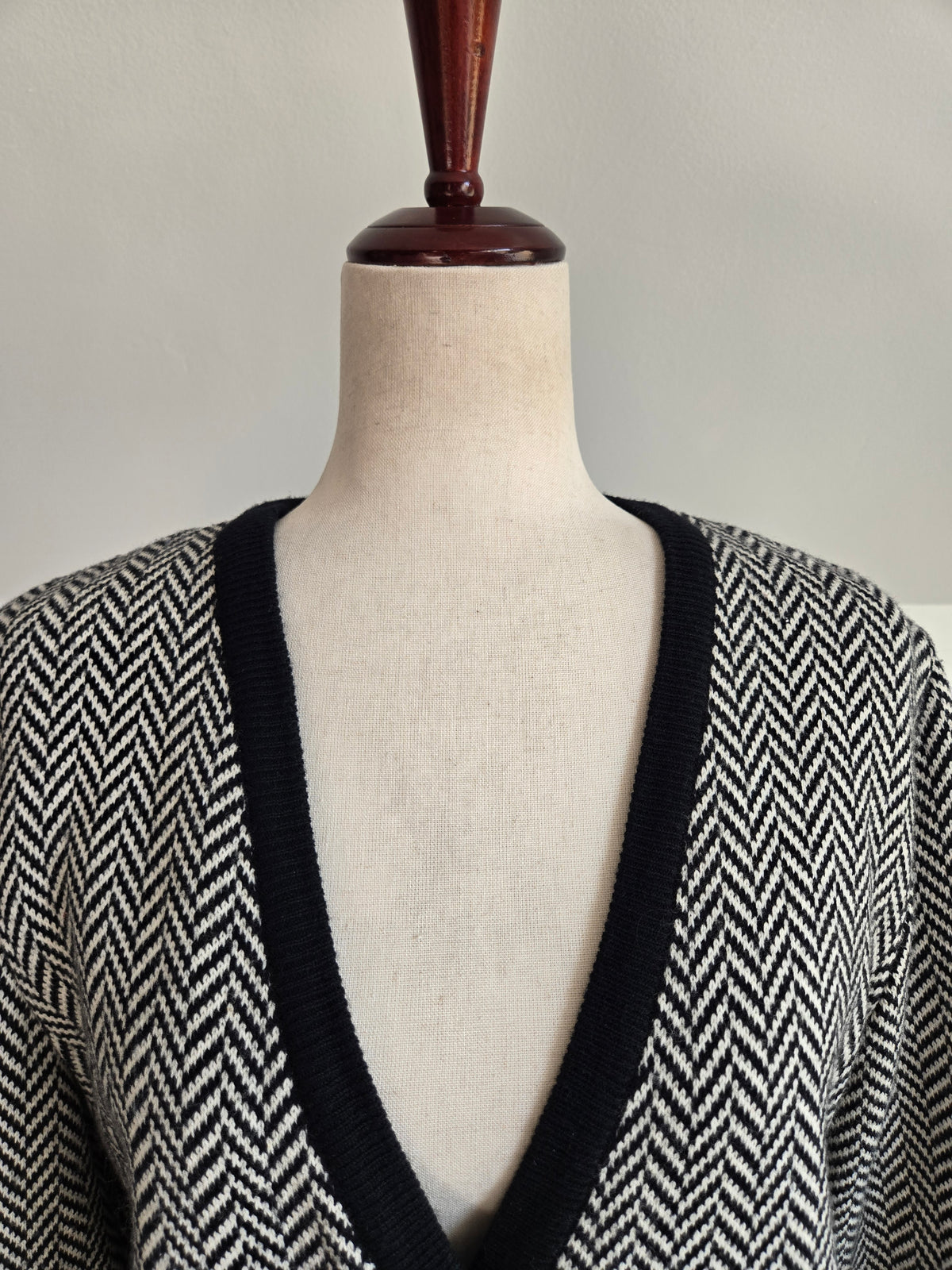 Vintage Liz Claiborne Cropped Lambswool Cardigan - Medium