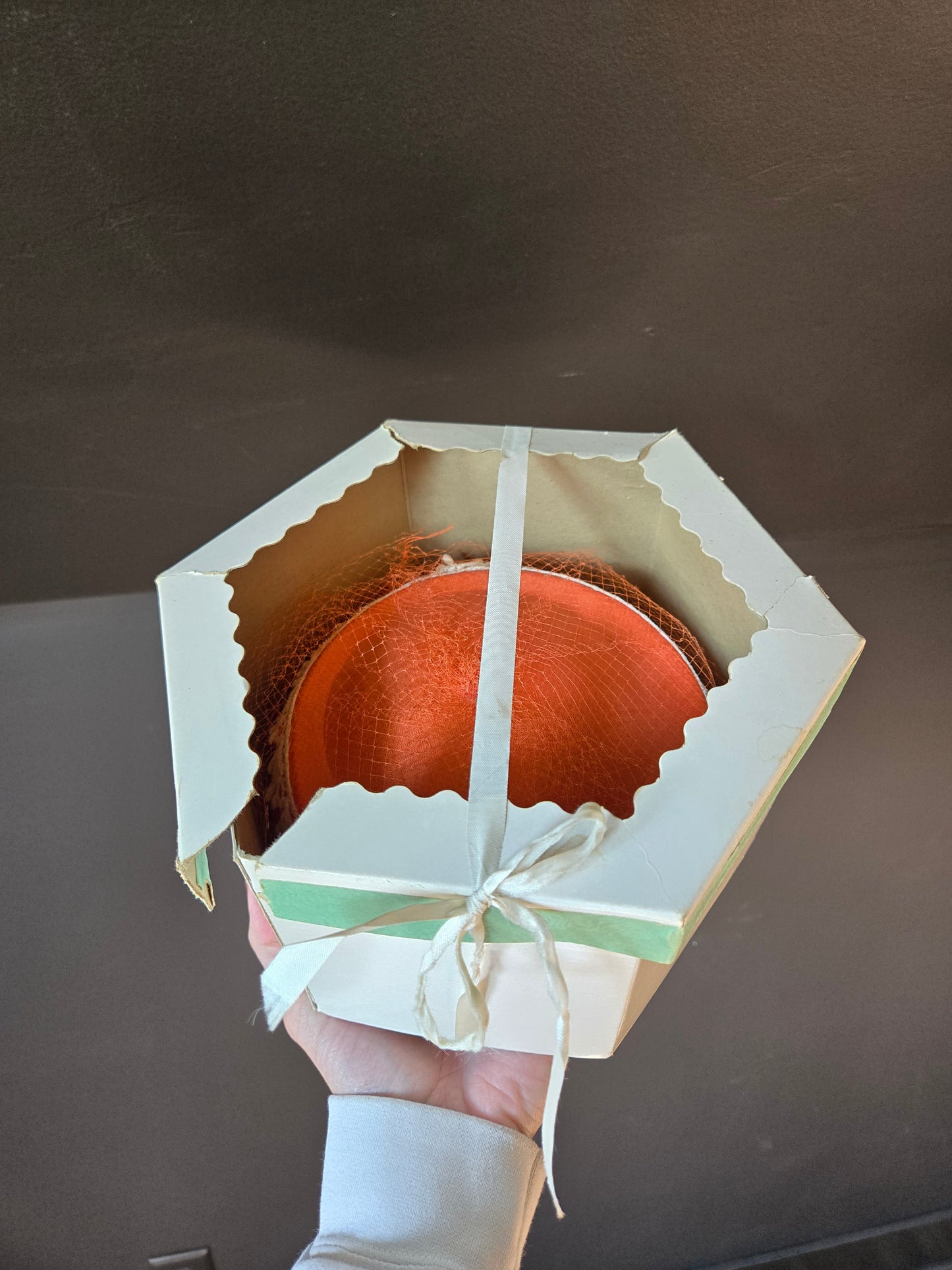 1950s Vintage Peachy Orange Pillbox Hat