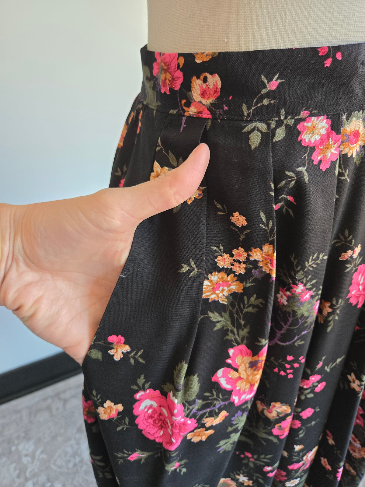 Vintage Worthington Rayon Floral Midi Skirt - W26