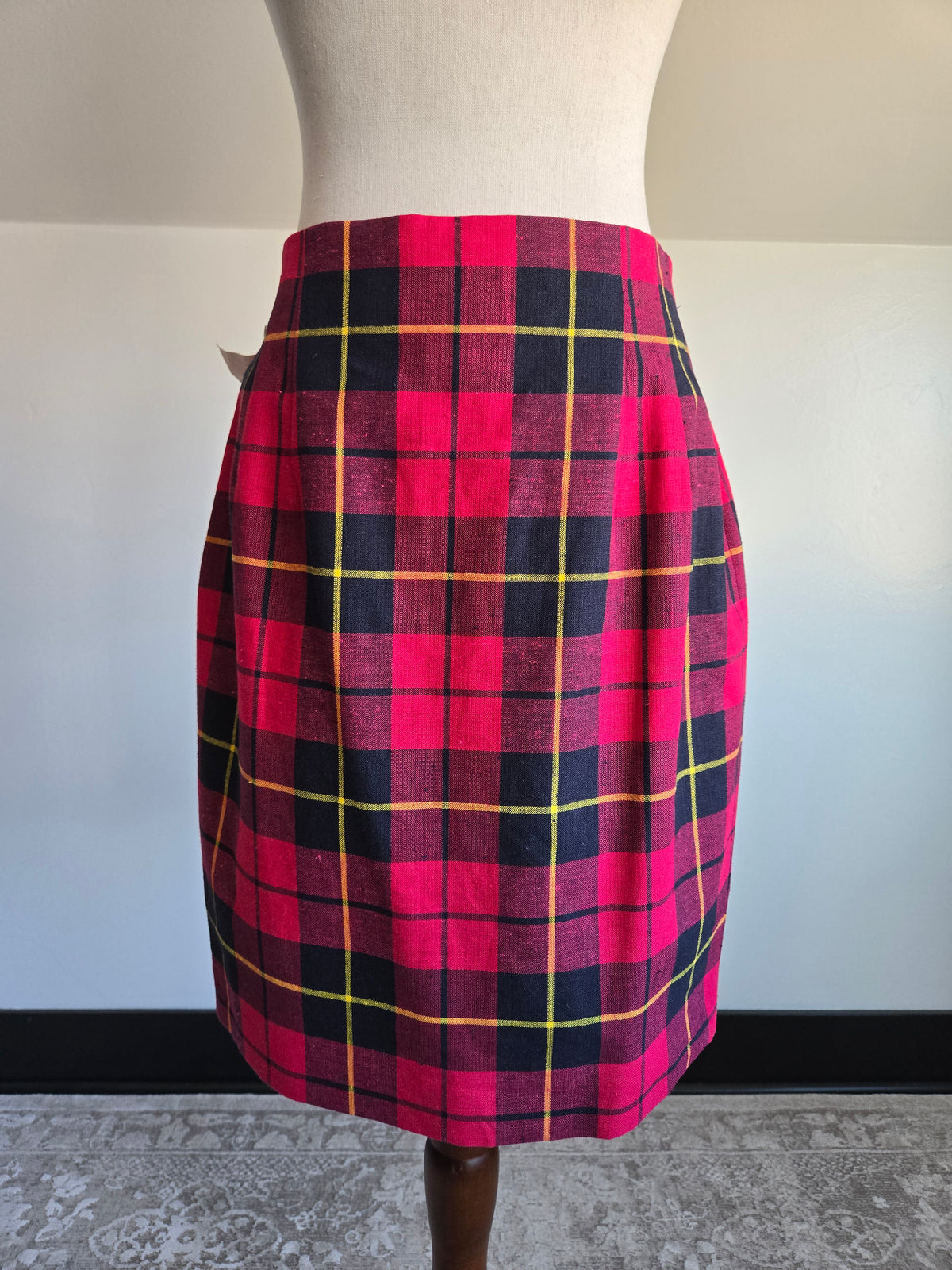 Deadstock Classiques Linen/Cotton Red Plaid Skirt Made in Japan - W28
