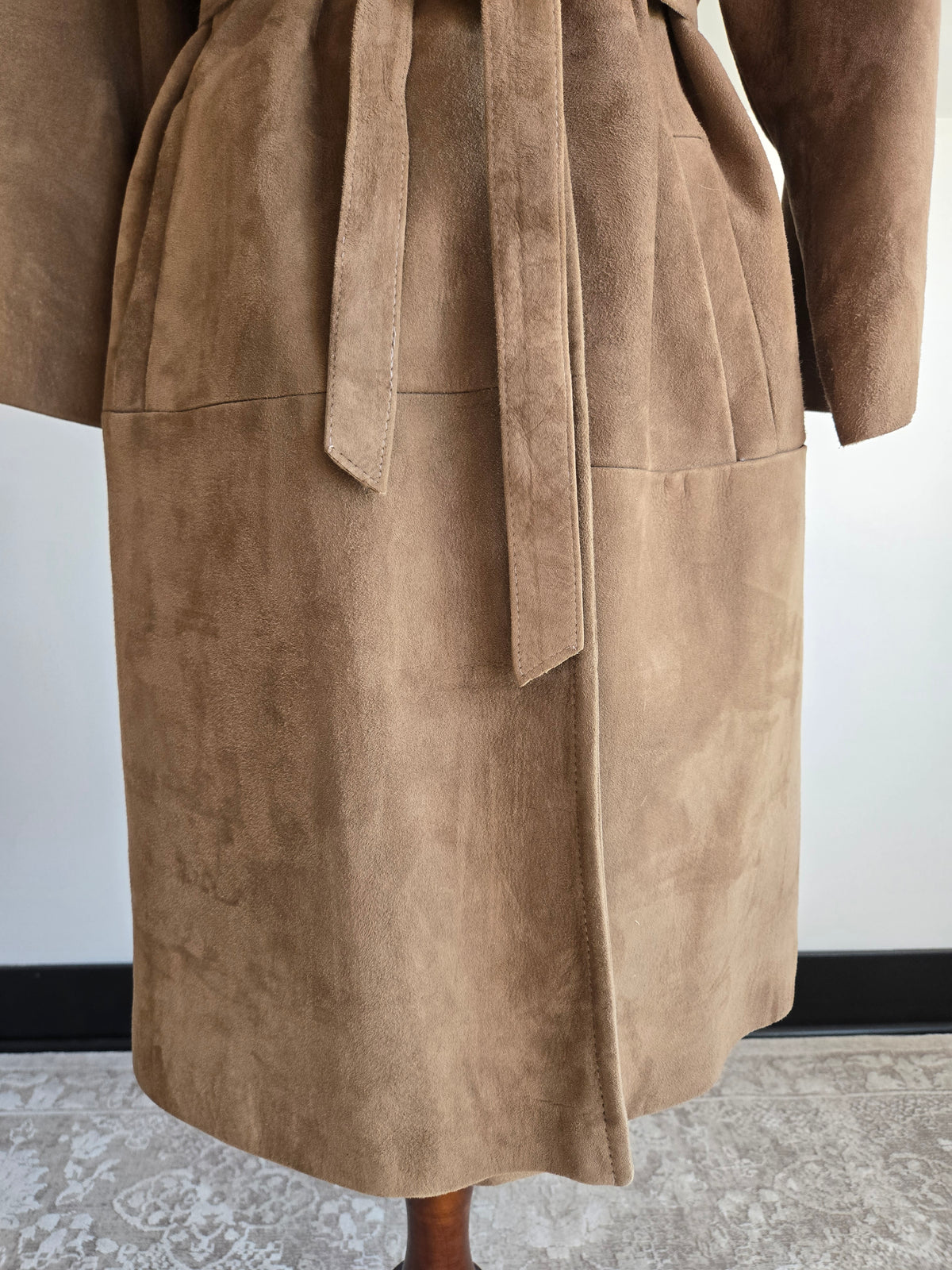 Vintage Suede Leather Coat with Genuine Fur Collar - XL/2XL