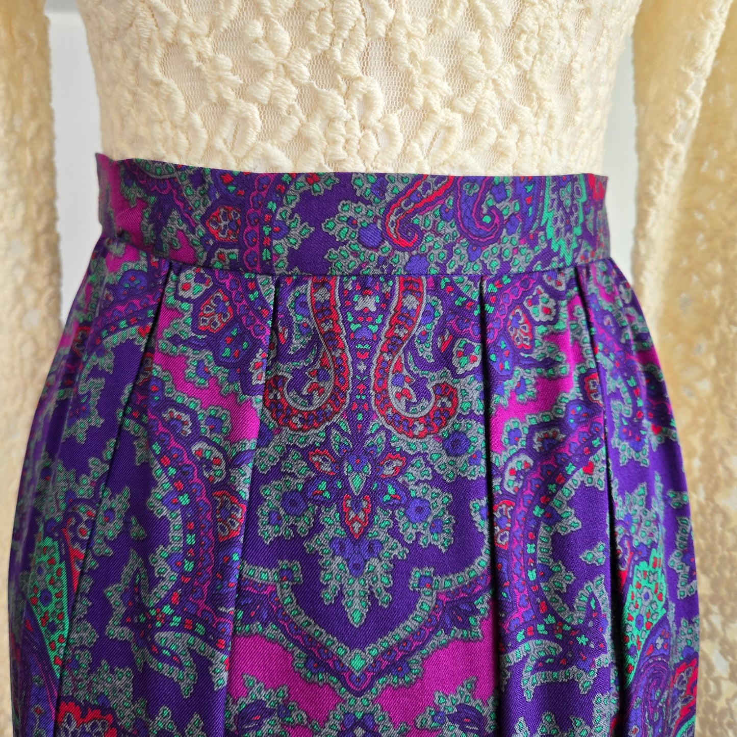 Carlisle Vintage 80s Wool and Silk Blend Purple Paisley Printed Skirt - size 8