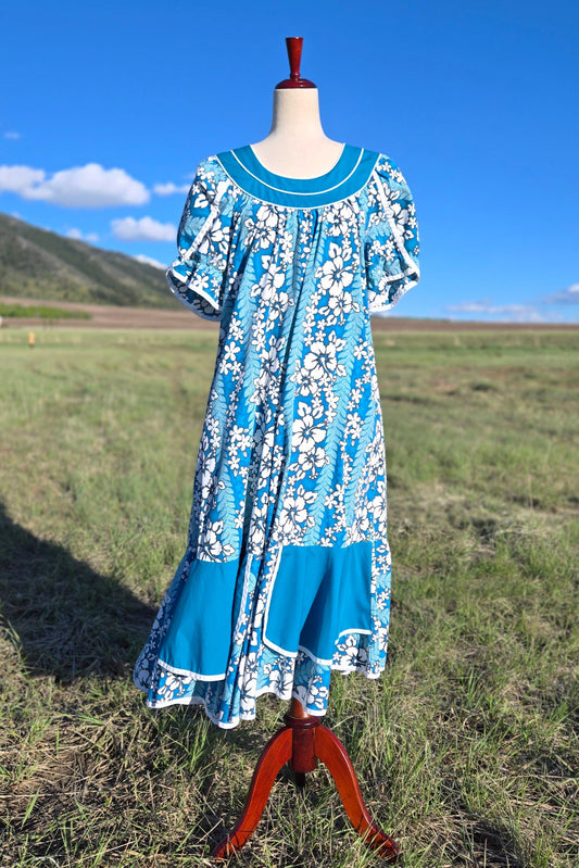 Winnie Fashion Made in Hawaii Vintage Dress - large