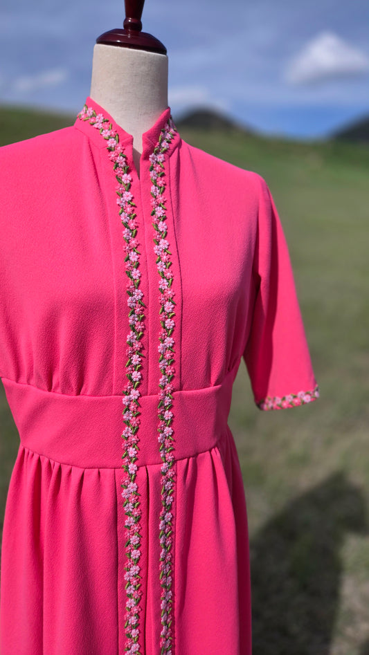 Vintage Pink 70s Double Knit Dress with Micro Floral Embroideries - XL