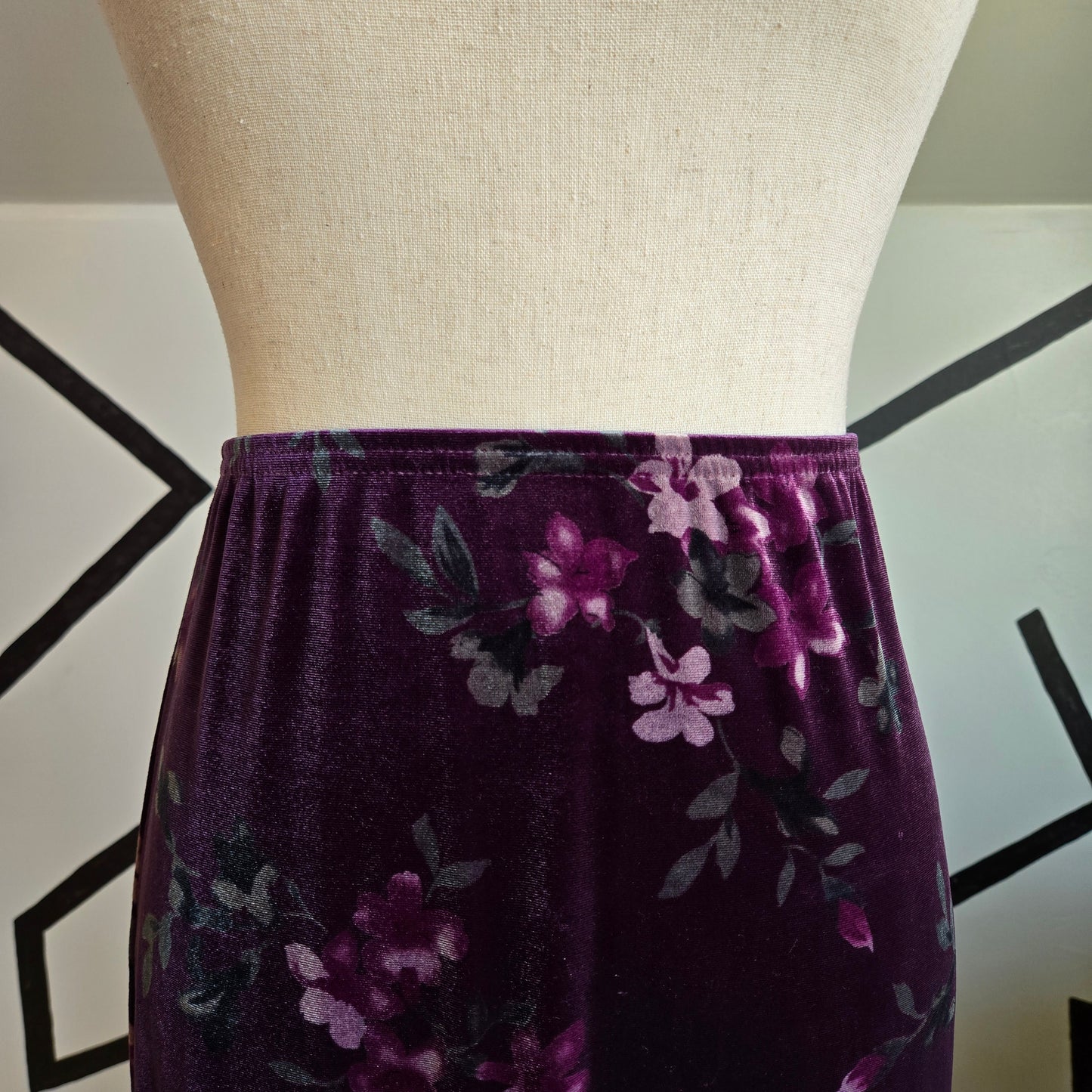 KC Parker Vintage Purple Floral Velvet Maxi Skirt - small