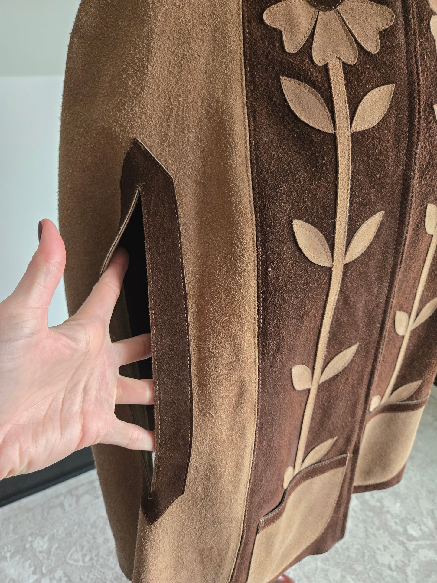 Vintage 1970s Patchwork Flowers Suede Leather Poncho - Small