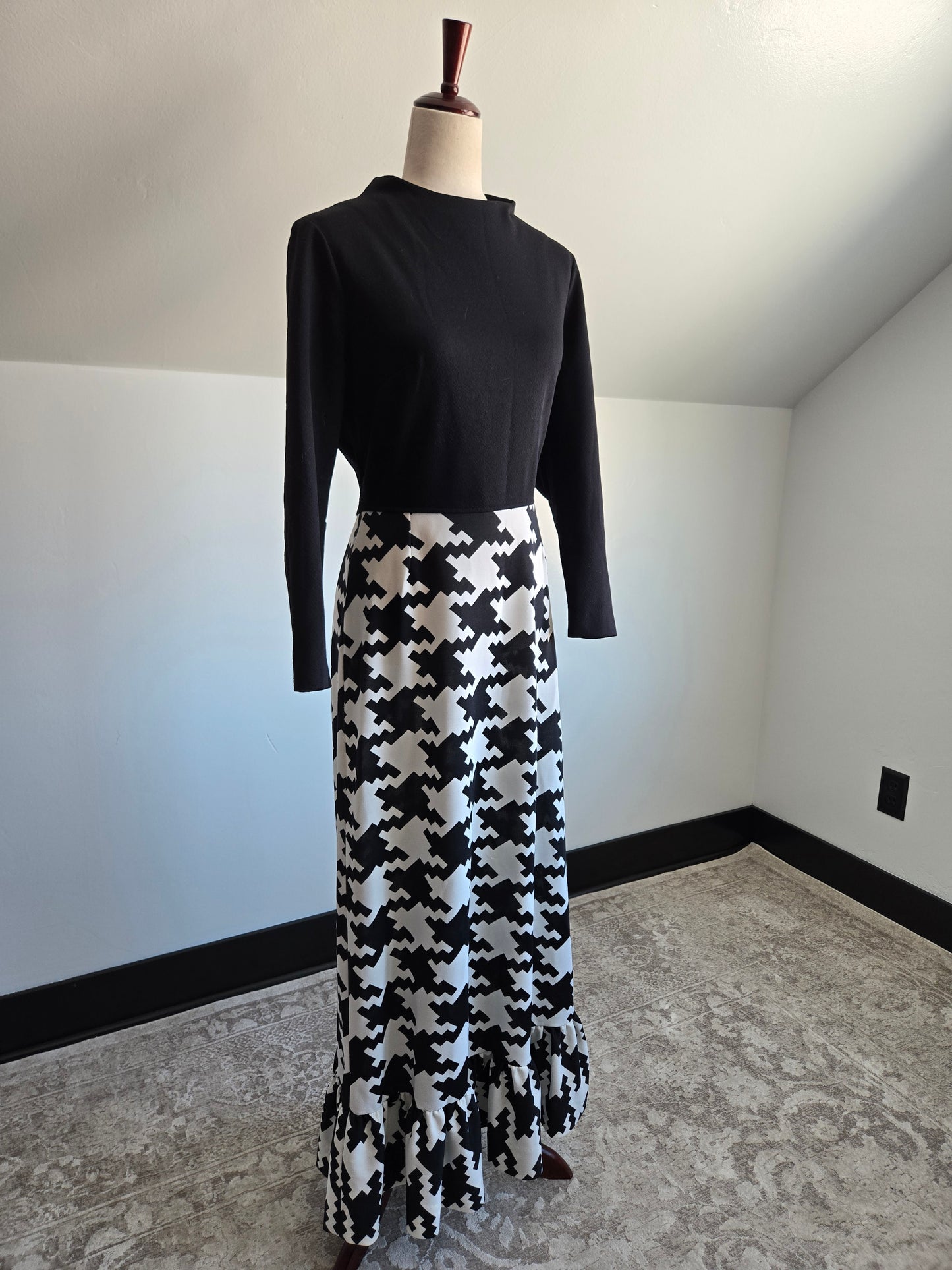 Burt Stanley of California Vintage 70s Houndstooth Maxi Dress - Medium