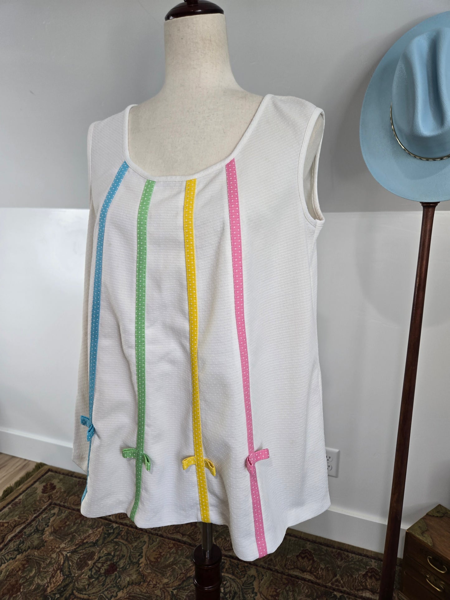 Mario Vintage 60s Colorful Bow Tank Top - Large