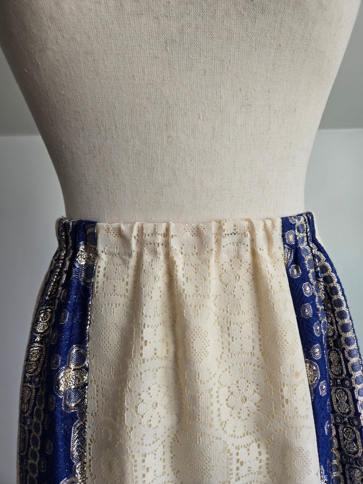 Tumbleweeds from the West 1970s Vintage Lace Maxi Skirt - W25-33"
