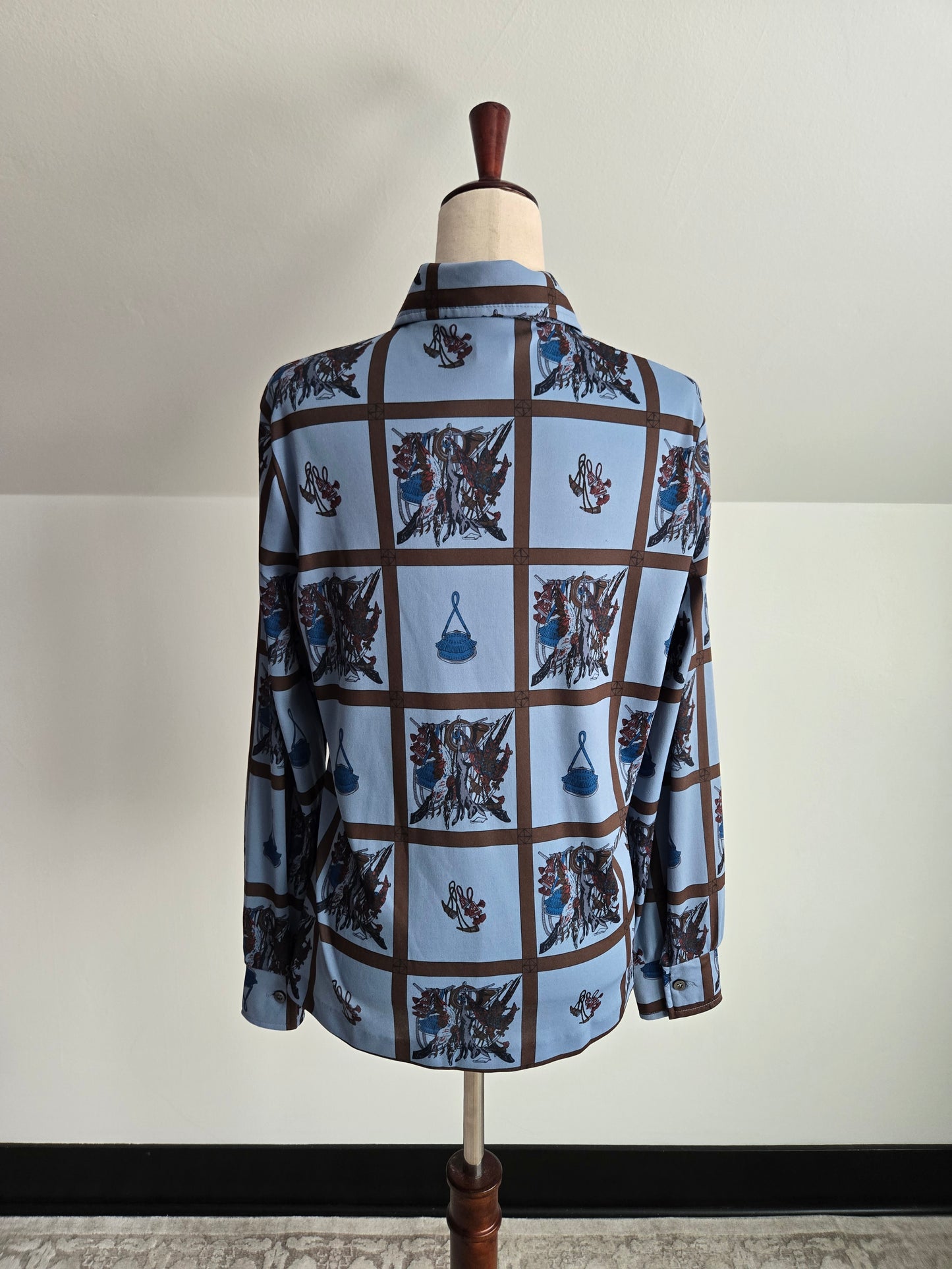 Lucky Tops by L&K Vintage Hunting Still Life Print Top - XL