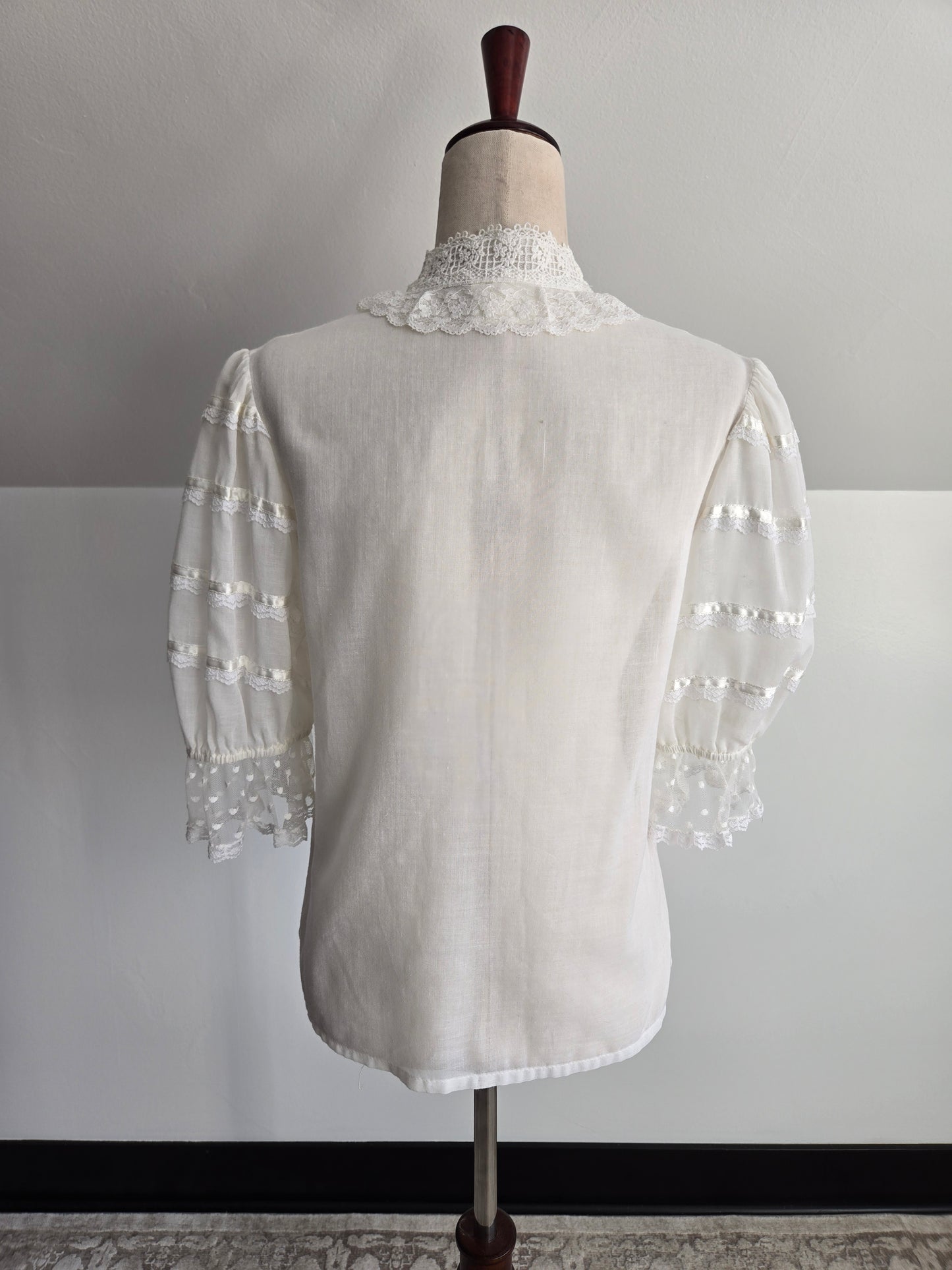 Gold Label Jessica's Gunnies San Fransisco Vintage 70s Gauzy Blouse - Medium