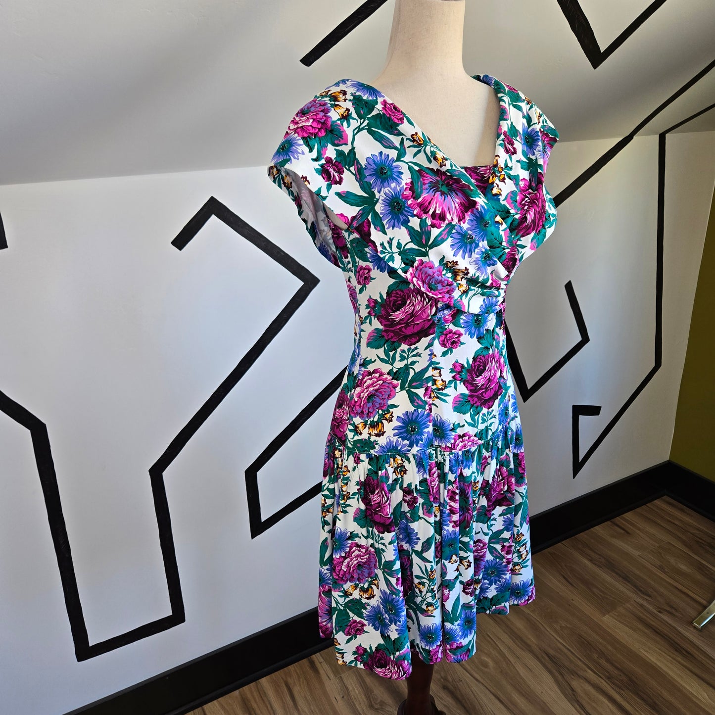 All That Jazz Vintage 80s Vibrant Floral Drop Waist Dress - XS/Small