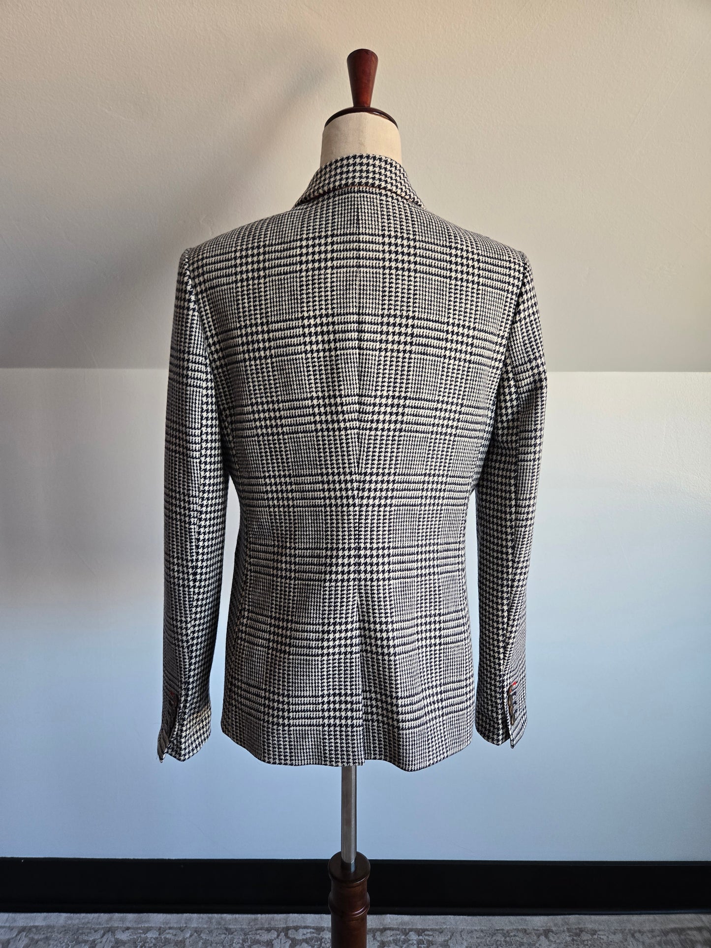 Boden British Tweed by Mallalieu's of Delph Houndstooth Wool Blazer - Medium