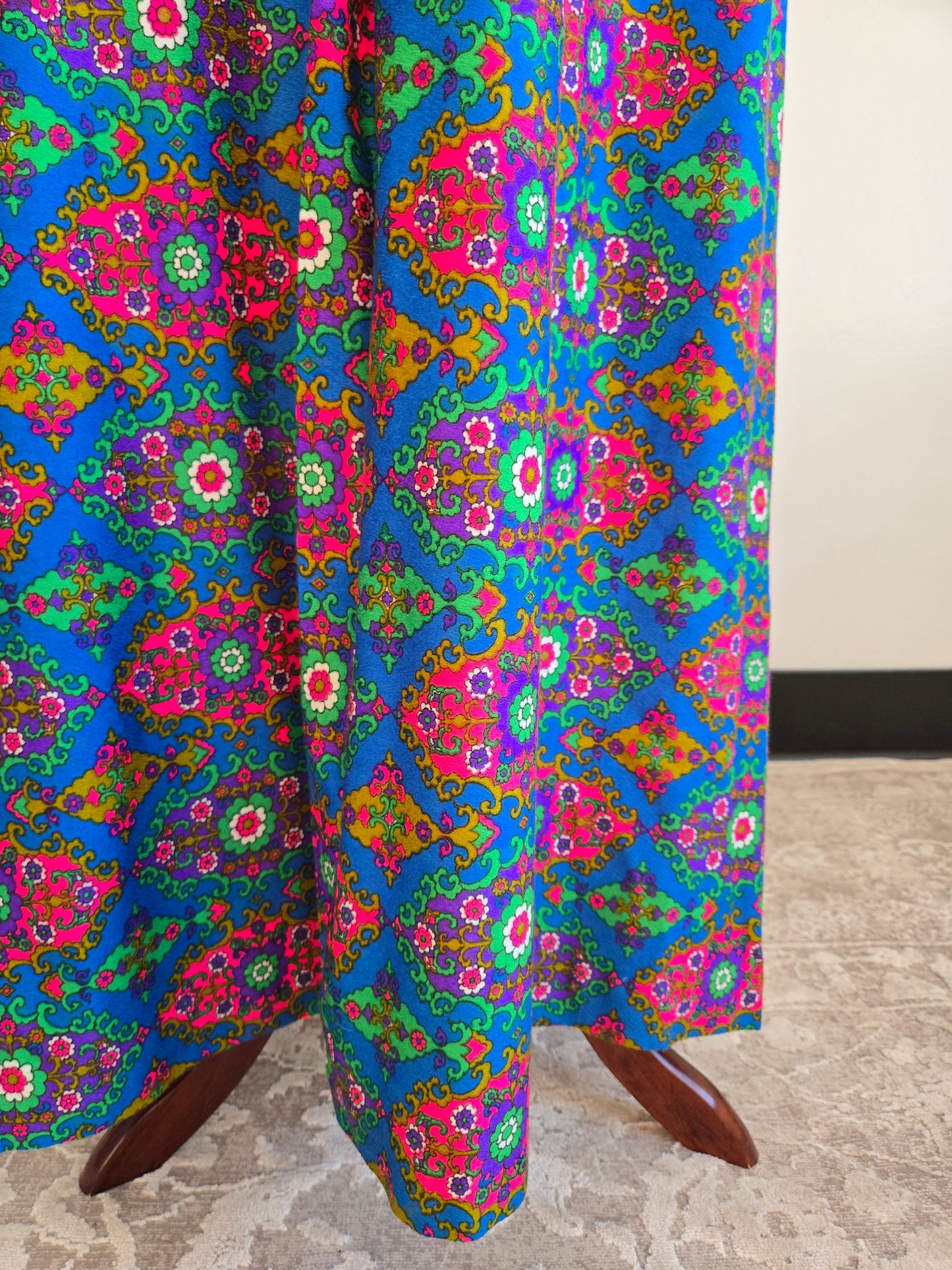 Shop Suey Hawaii Acrylic Barkcloth Dayglo Print Dress - S/M