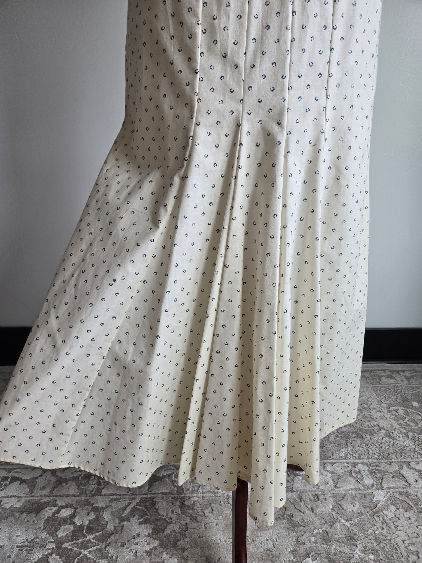 Trego's Westwear Vintage Cotton Dress with Horseshoe Print - Large