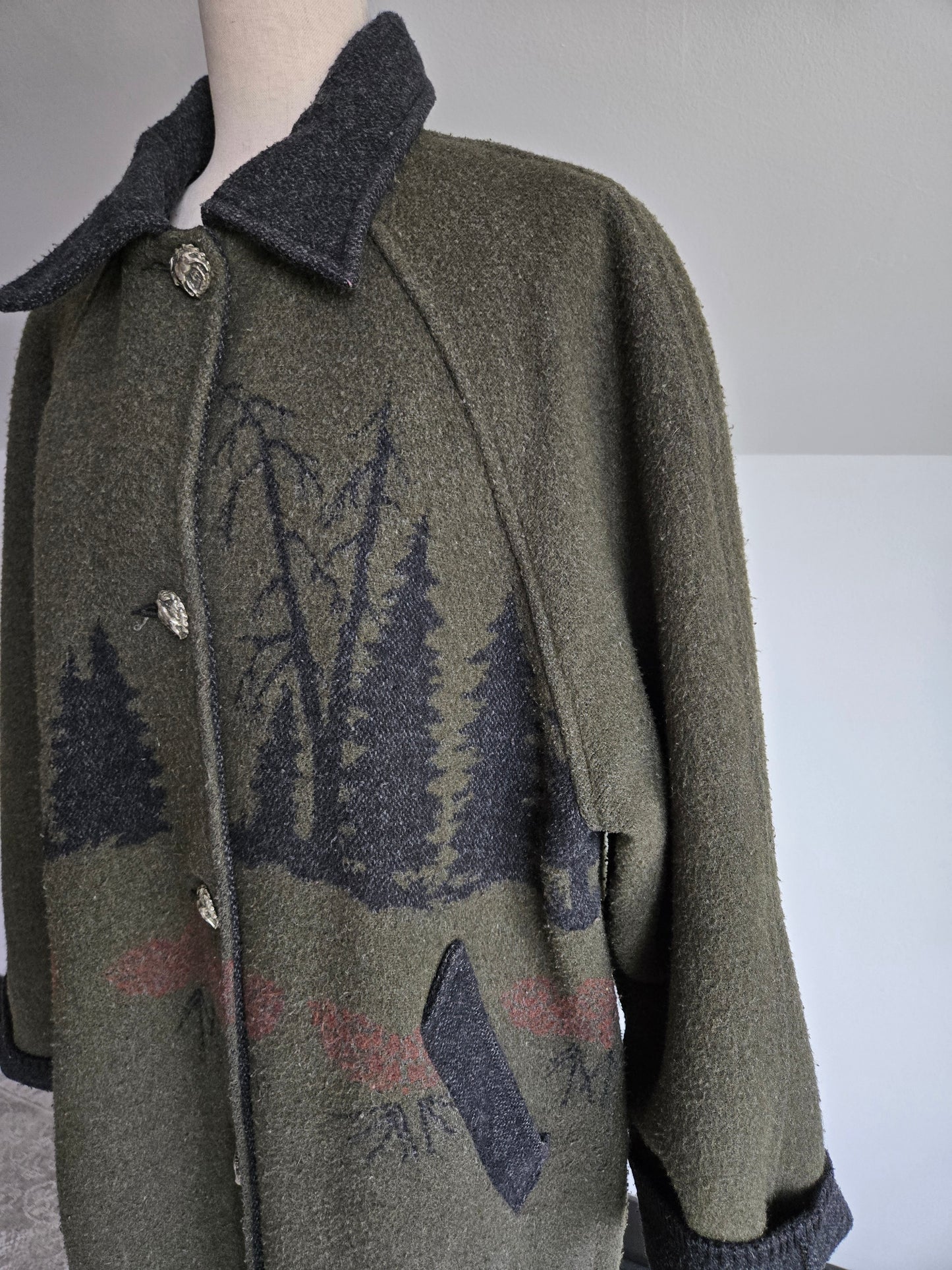 Vintage Wooded River Moose Jacket Made in Idaho - Large